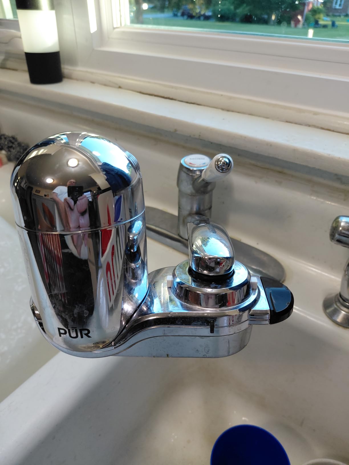 PUR Plus Vertical Faucet Mount Water Filtration System, Lead-Reducing Filter, Great-Tasting, Easy Install, Lasts 100 Gallons, Faucet Water Filter, Compatible with Sinks with External Aerators, Chrome customer photo 2