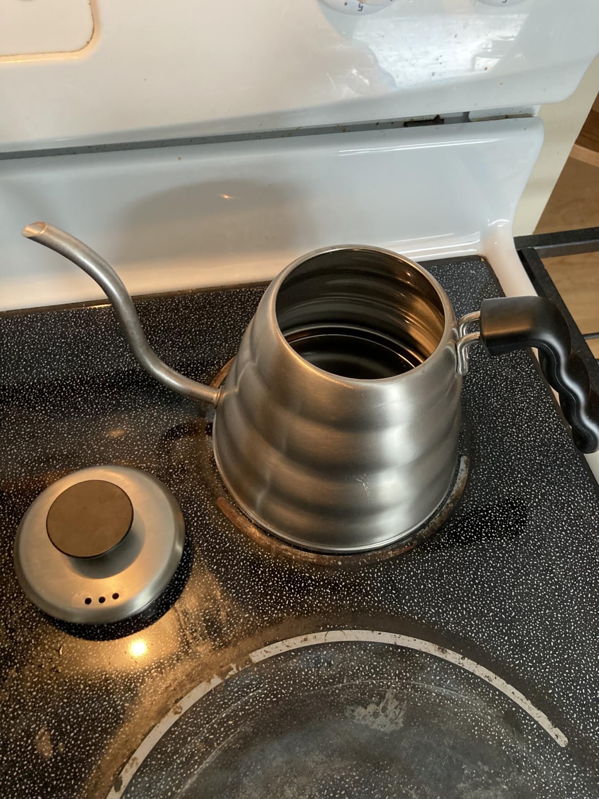 Hario, V60 Dripper Kettle Buono, Stainless Steel Gooseneck Stovetop Pour Over Coffee Kettle customer photo 1