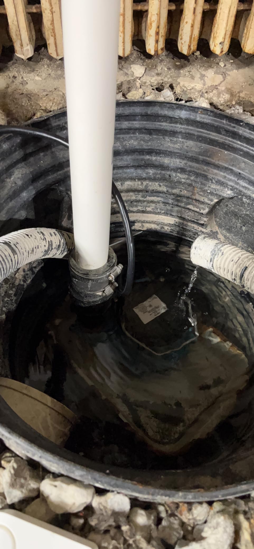 Little Giant 1/3 HP Cast Iron Submersible Sump Pump, Blue customer photo 2