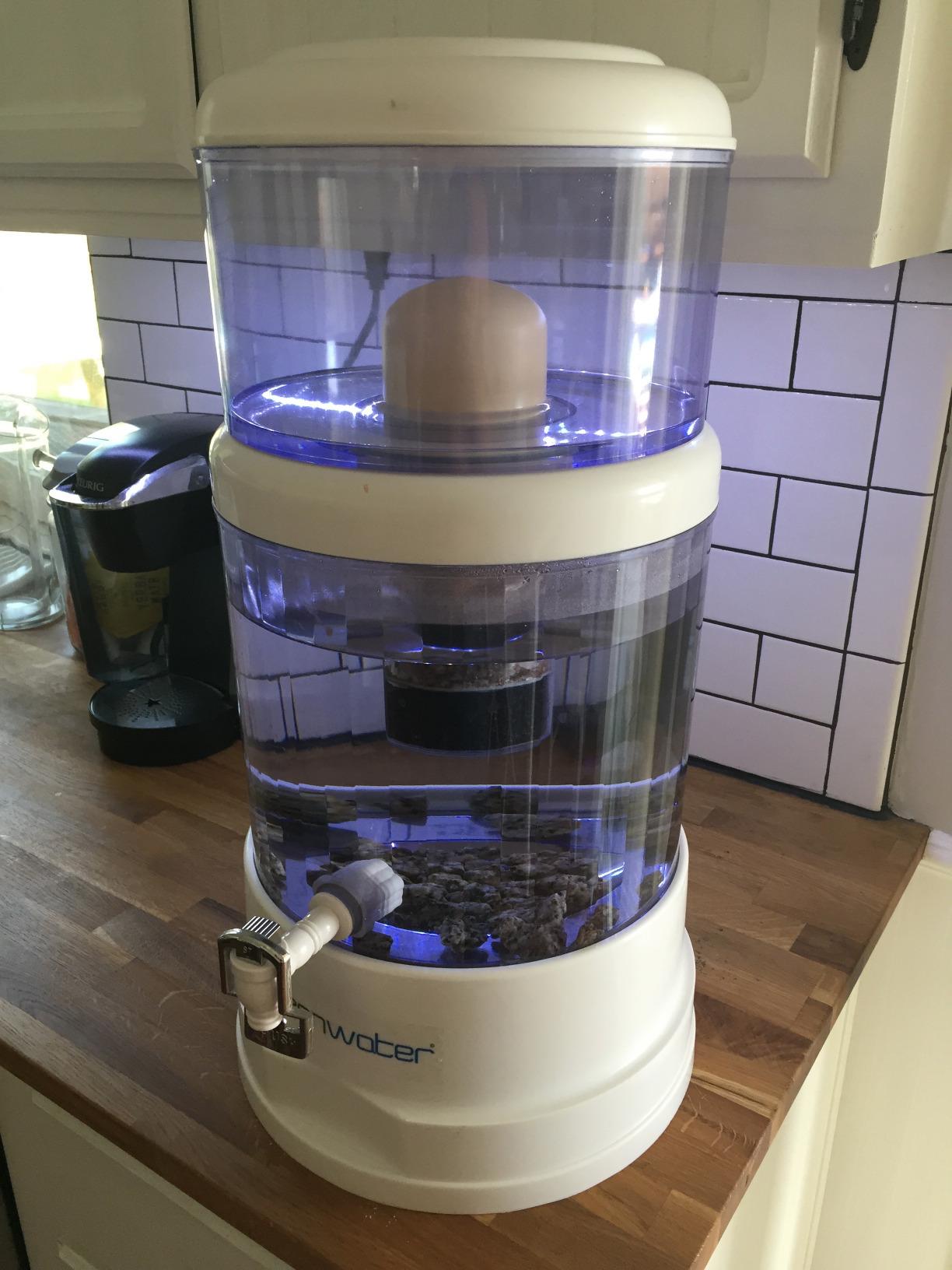 ZENWATER 4-Gallon Countertop Gravity Water Filter System - Portable Alkaline Filtration System - Enjoy Clean and Mineral-Rich Hydration At Home, Office, or Travel customer photo 2