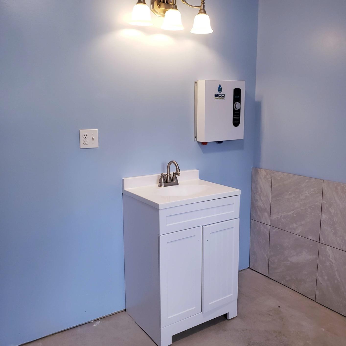 EcoSmart ECO 24 24 KW at 240-Volt Electric Tankless Water Heater with Patented Self Modulating Technology customer photo 1