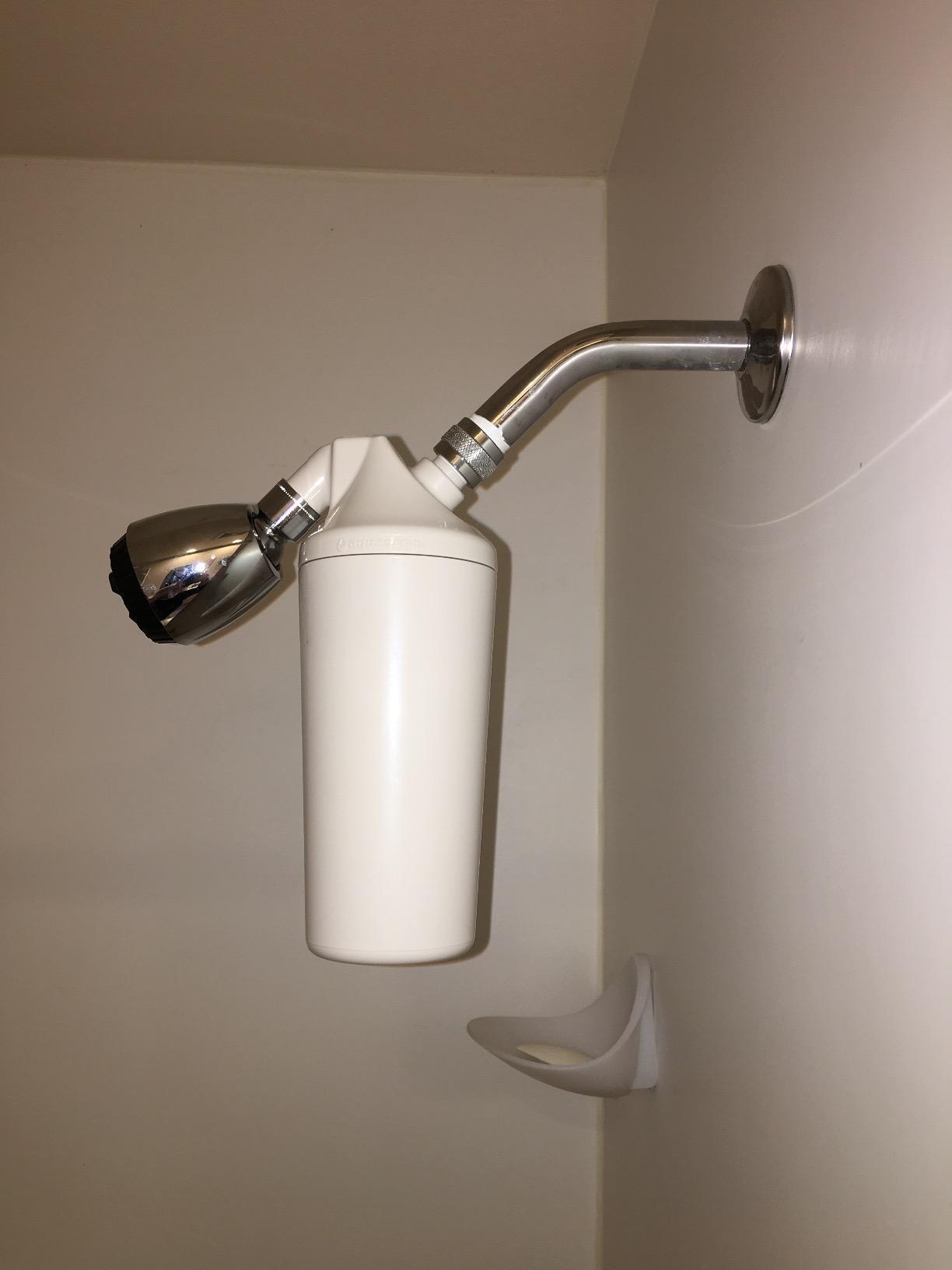 Aquasana Shower Filter | Dermatologist-recommended for softer, healthier skin & hair | Proven to reduce 90% of chlorine for 6 months | High pressure | Use your own shower head | AQ-4100NSH customer photo 2