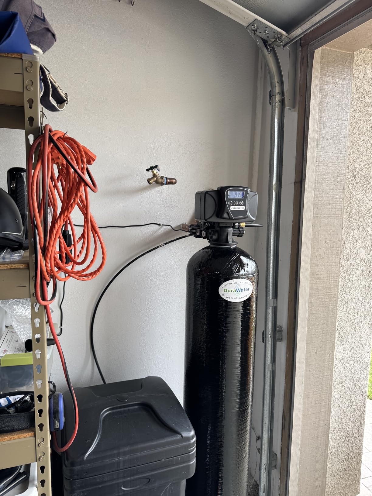 Fleck 5600 SXT Whole House Water Softener, 48,000 Grains, Black customer photo 2