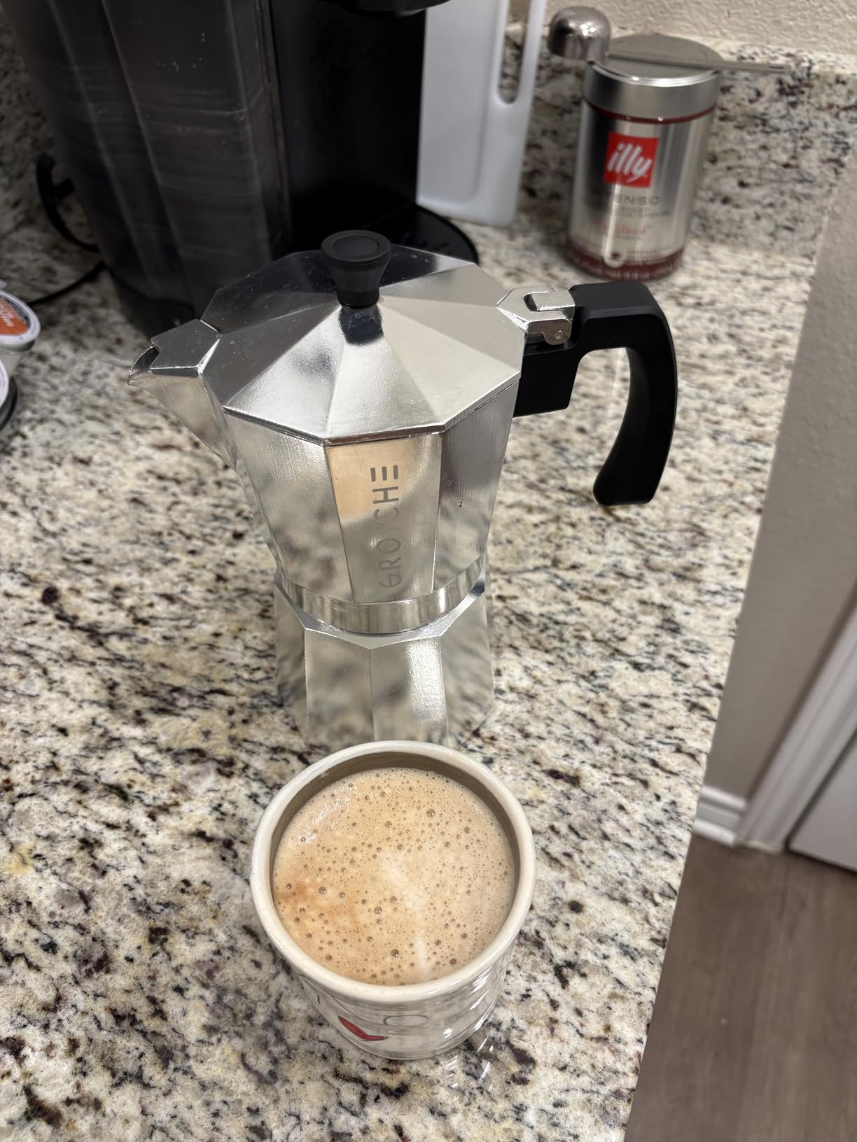 GROSCHE Milano Stovetop Espresso Maker Moka Pot 6 espresso Cup, 9.3oz Black customer photo 1