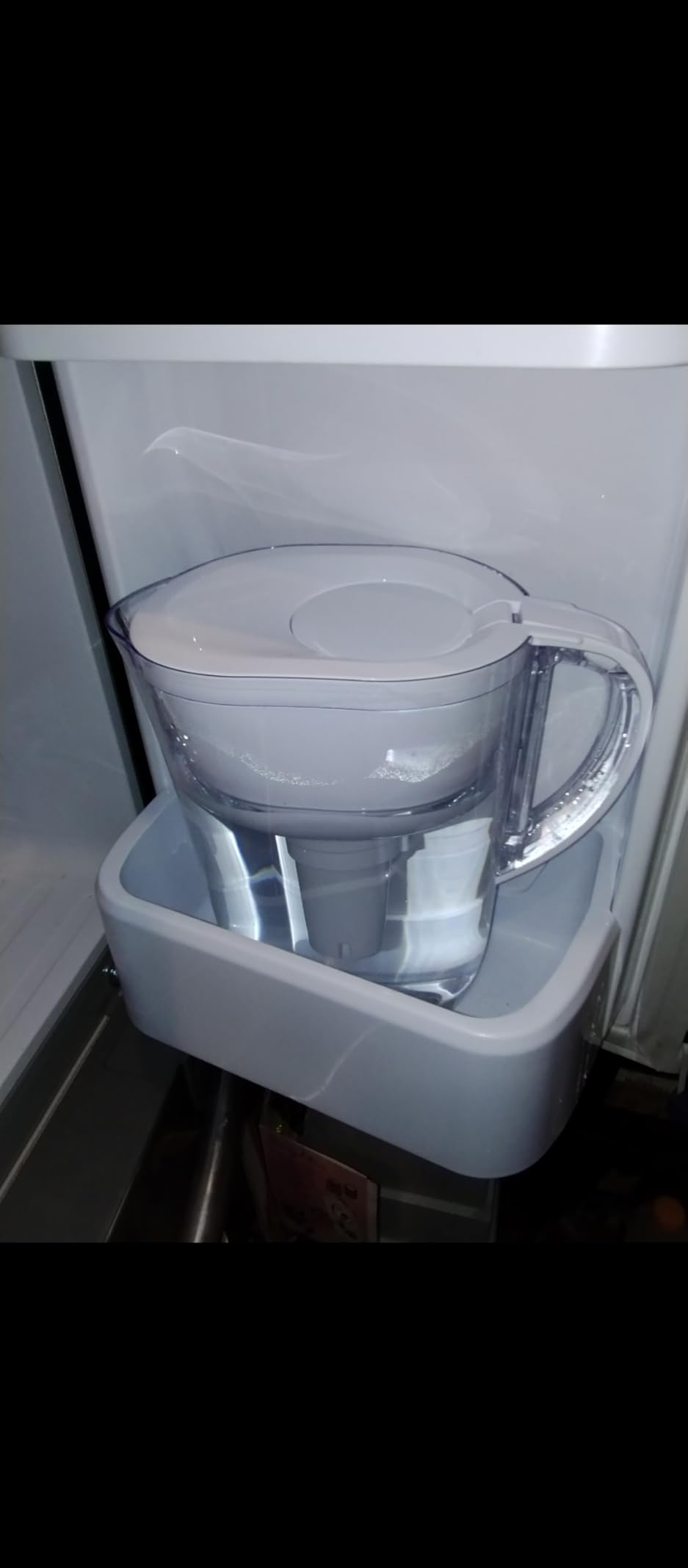 Brita Large 10 Cup Water Filter Pitcher, Includes 1 Filter, Bright White customer photo 2