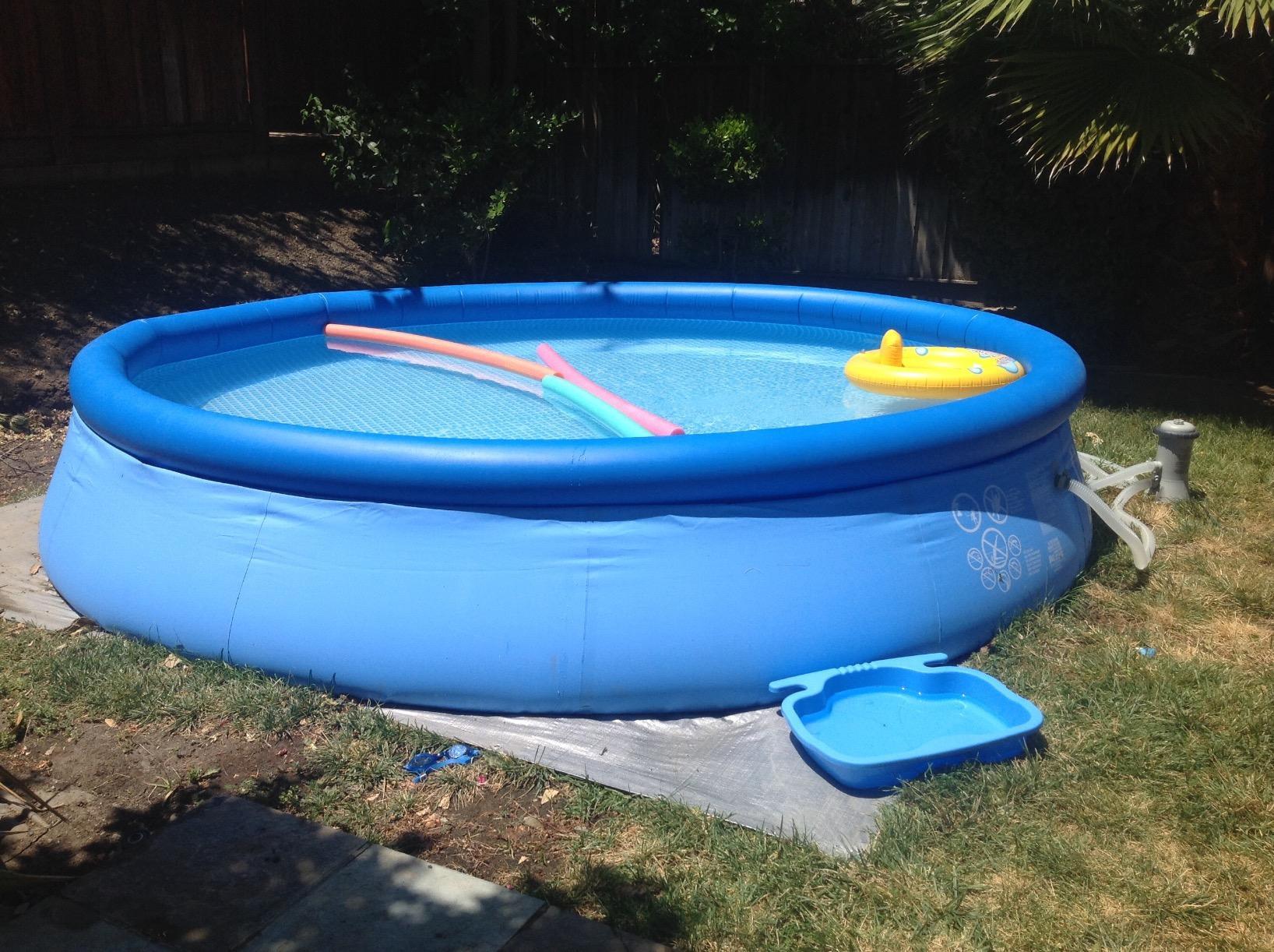 INTEX 28167EH Easy Set Inflatable Swimming Pool Set: 15ft x 48in - Includes 1000 GPH Cartridge Filter Pump, Removable Ladder, Pool Cover, Ground Cloth customer photo 1