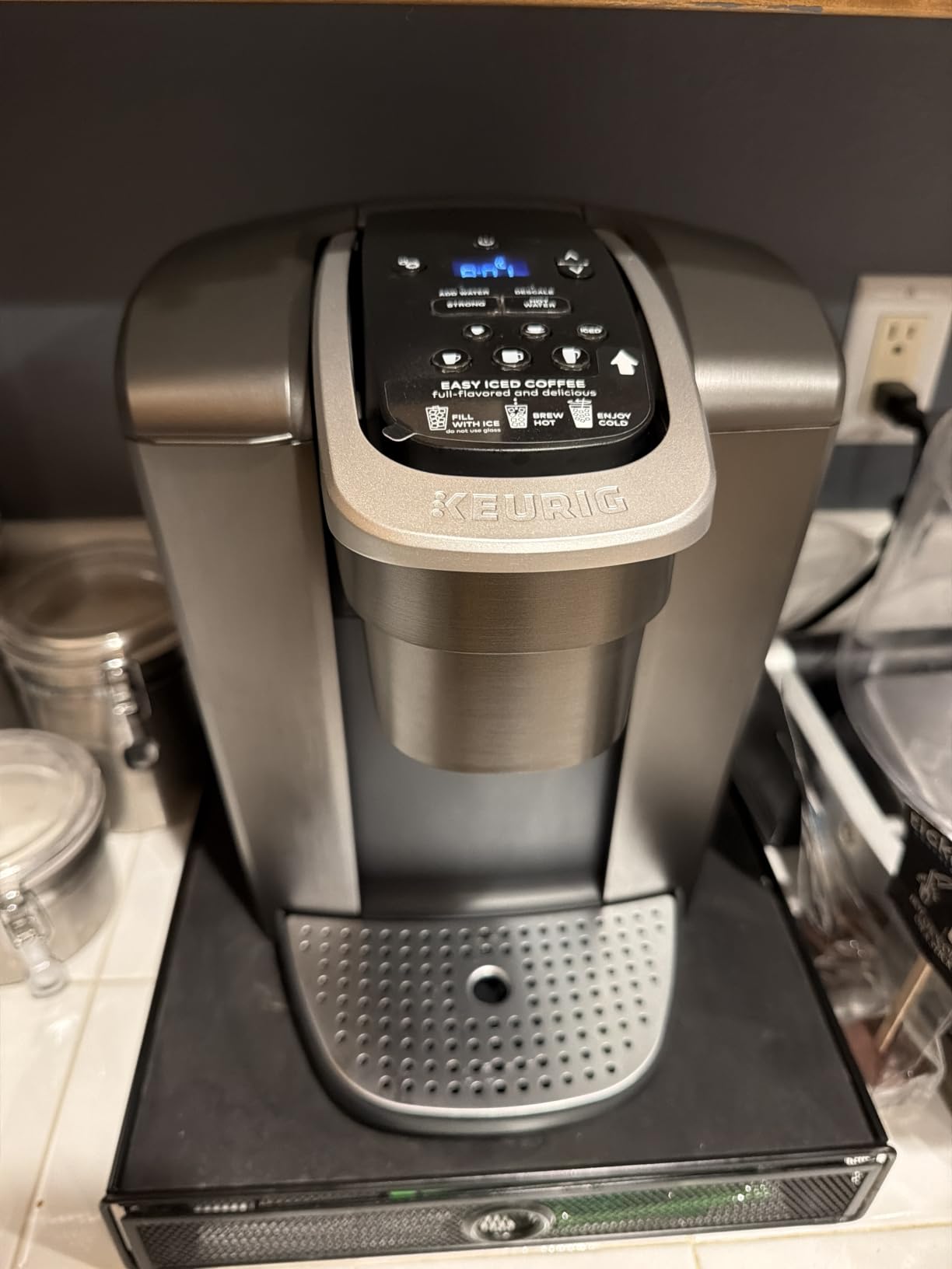Keurig K-Elite Single Serve K-Cup Pod Coffee Maker, with Strength and Temperature Control, Iced Coffee Capability, 8 to 12oz Brew Size, Programmable, Brushed Slate customer photo 1
