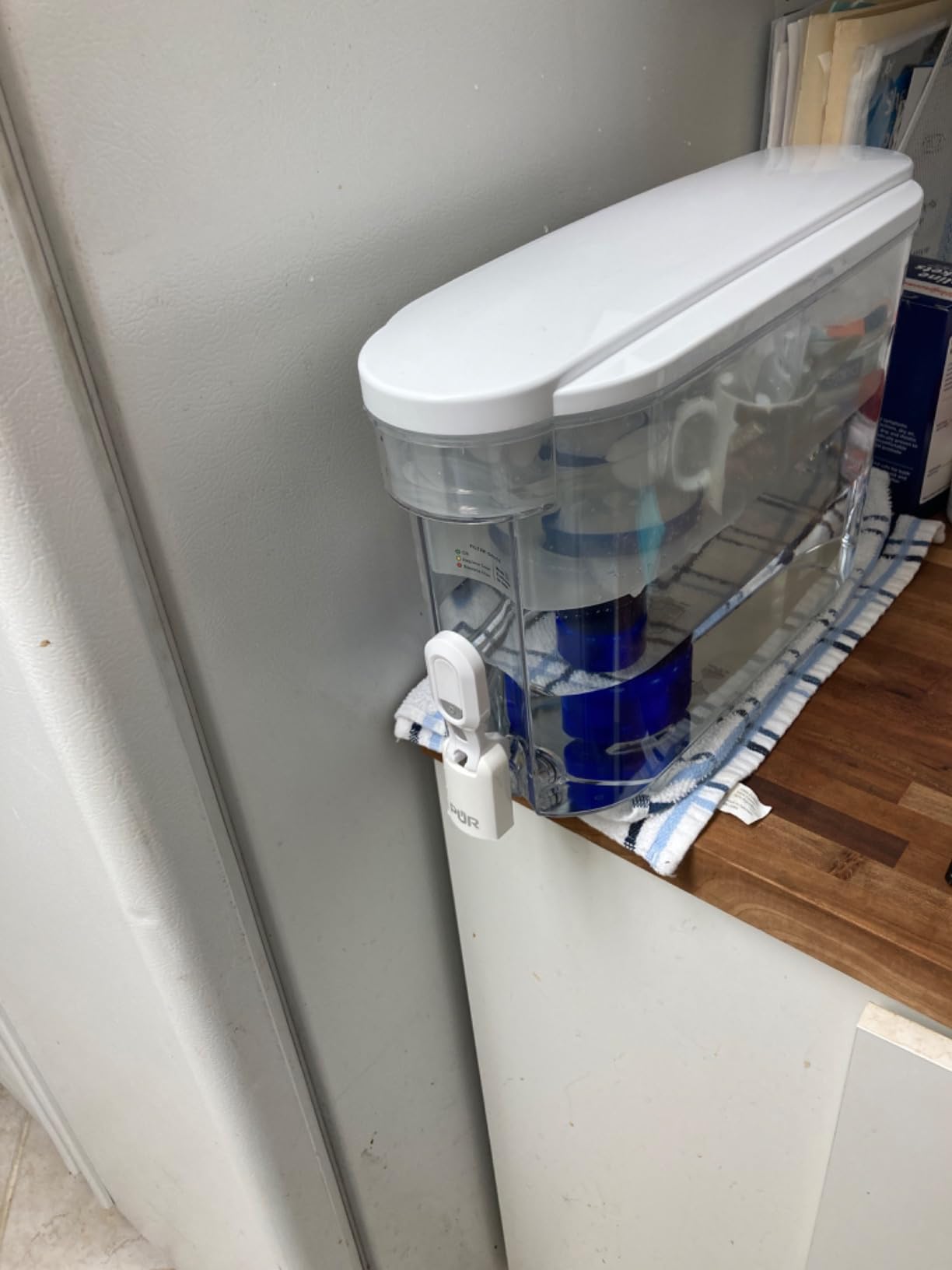 PUR Plus 30-Cup Water Filter Dispenser with 1 Lead-Reducing Filter, White customer photo 2