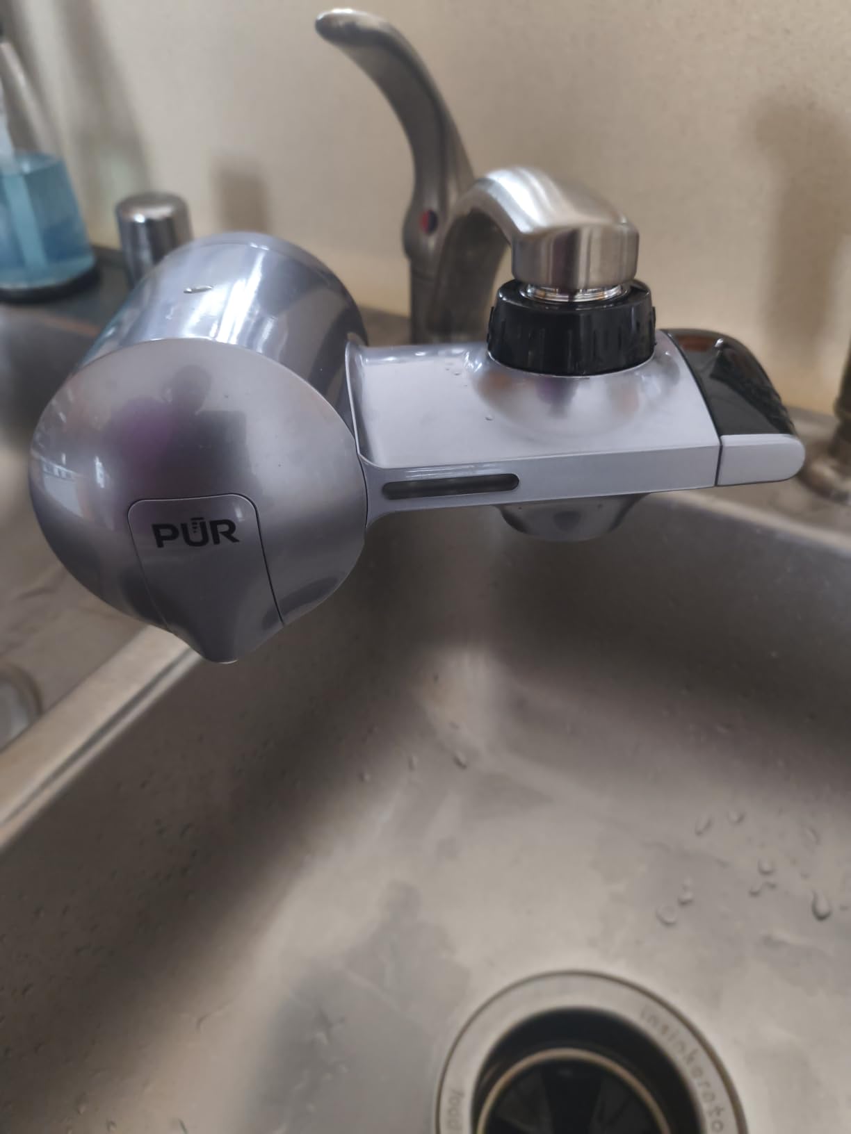 PUR Plus Horizontal Faucet Mount Filtration System with 3-in-1 Lead Reducing Filter, Water Filter for Sink, Lasts 100 Gallons, Compatible with Sinks with External Aerators, Metallic Grey customer photo 1