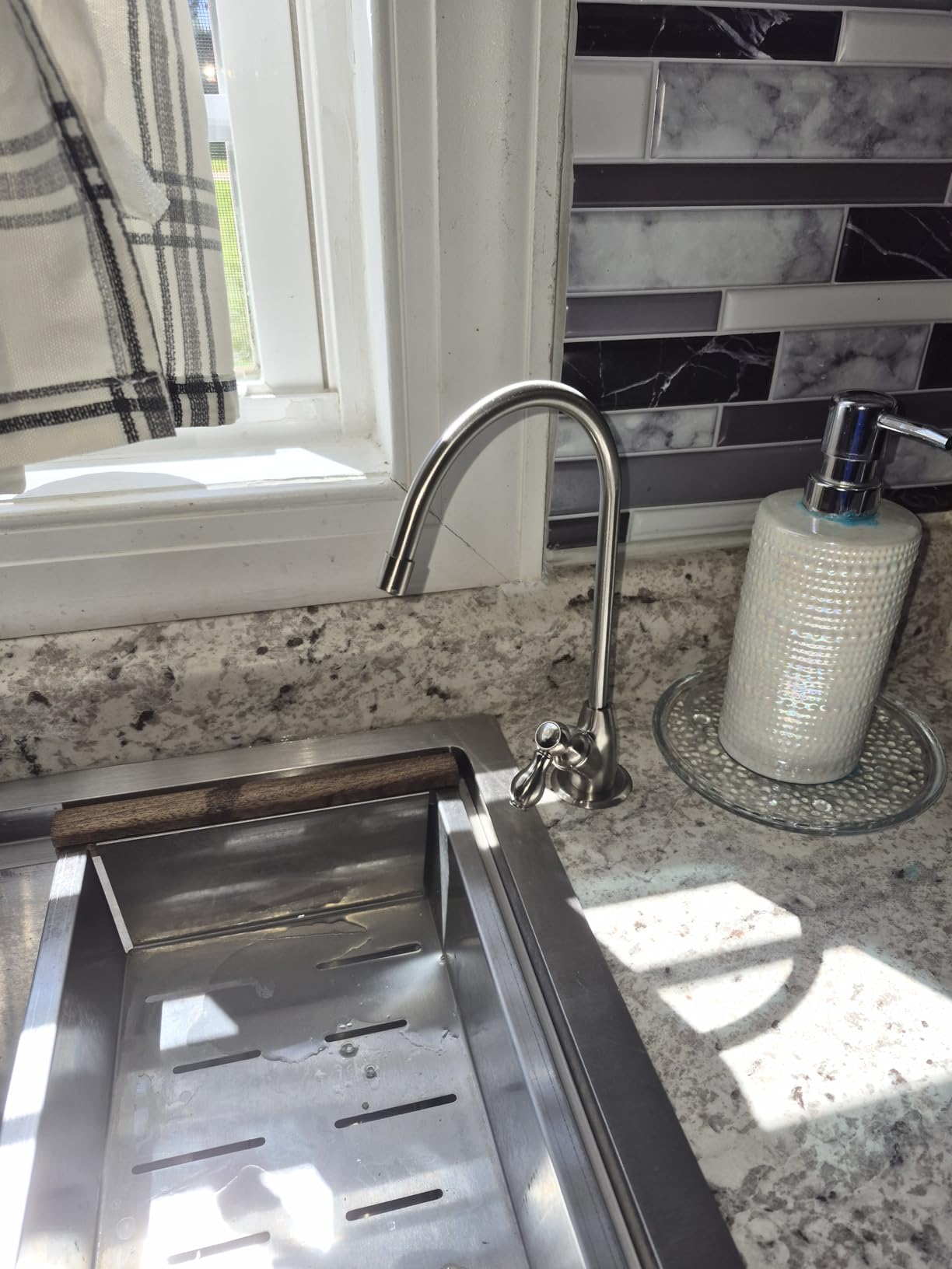 AO Smith Under Sink Water Filter System - Reduces PFAS, Lead, & Chlorine in Drinking Water - Under Counter Claryum Filtration for Kitchen - 2-Stage - AO-US-200 customer photo 2