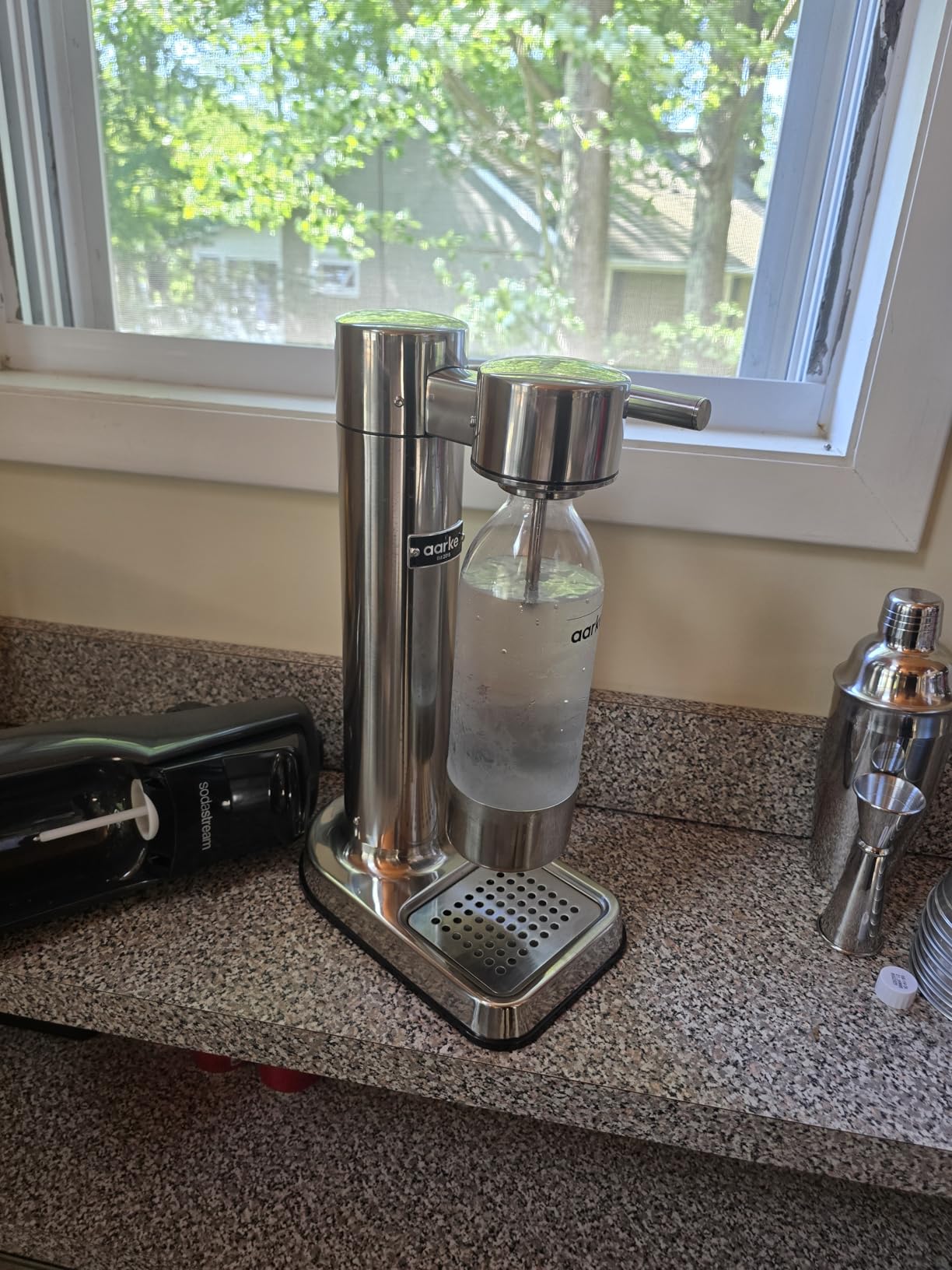 Aarke Carbonator 3 - Premium Sparkling Water Maker, Stainless Steel | Stainless steel, Cordless soda maker for home, Carbonated water machine, BPA-free PET bottle included customer photo 1