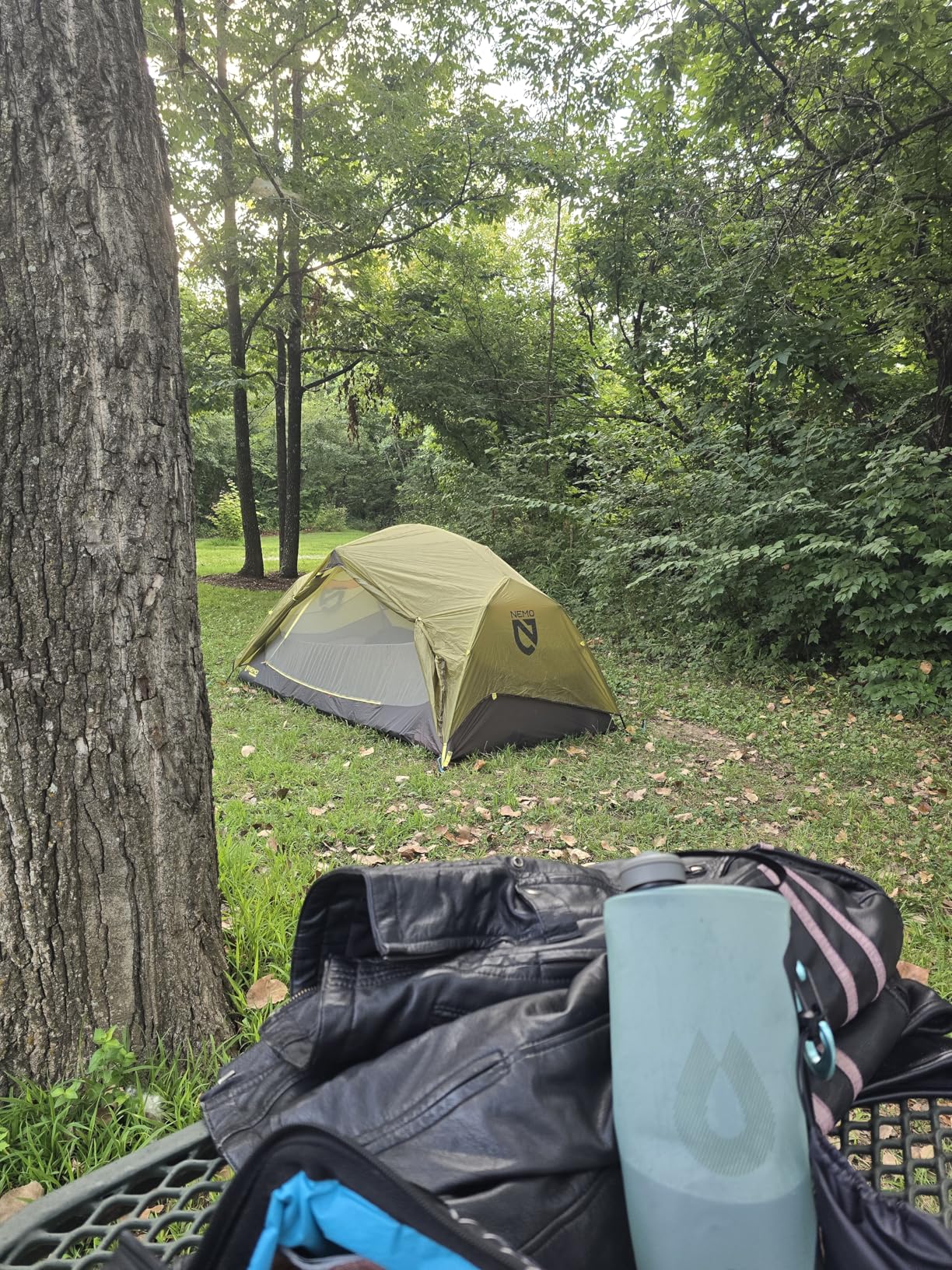 HydraPak Seeker - Collapsible Camping Water Storage (2L) - BPA & PVC Free, Hydration Reservoir Bag, Leak Proof - Mammoth Grey customer photo 2