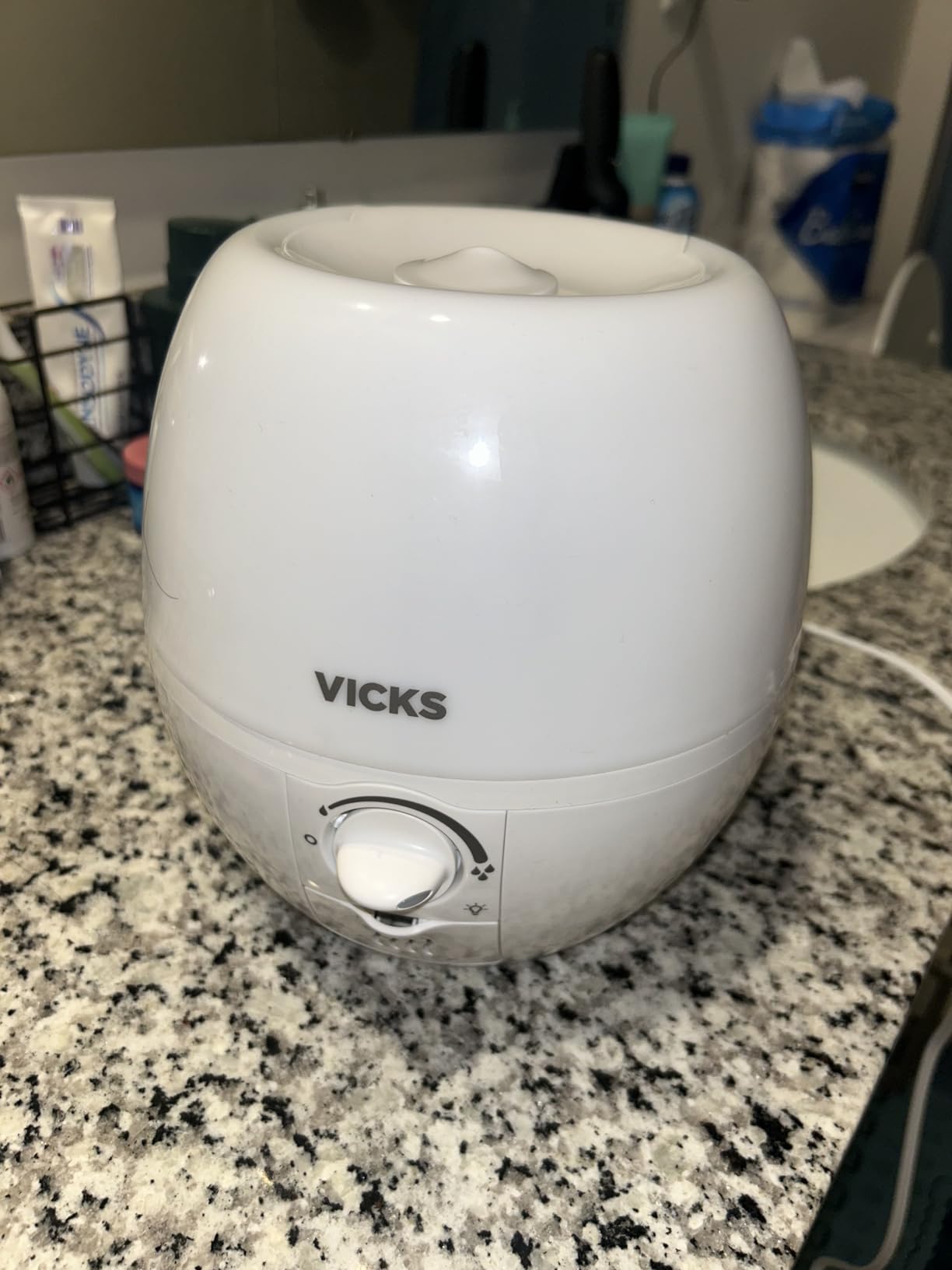 Vicks Humidifier 3-in-1 SleepyTime Cool Mist Humidifier for Baby & Kids Rooms with Color Changing Night Light and Essential Oil Diffuser, White customer photo 2
