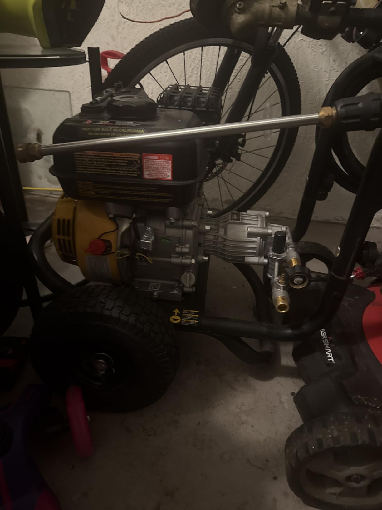 DeWalt 3300 PSI Gas Pressure Washer, 2.4 GPM, Residential Model DXPW3300-S | Gas Power Washer For Homeowners. AAA Axial Cam Pump, 25' Hose, 5 Nozzles, Ergonomic Spray Gun. 49-State Compliant. DXPW3300-S customer photo 2