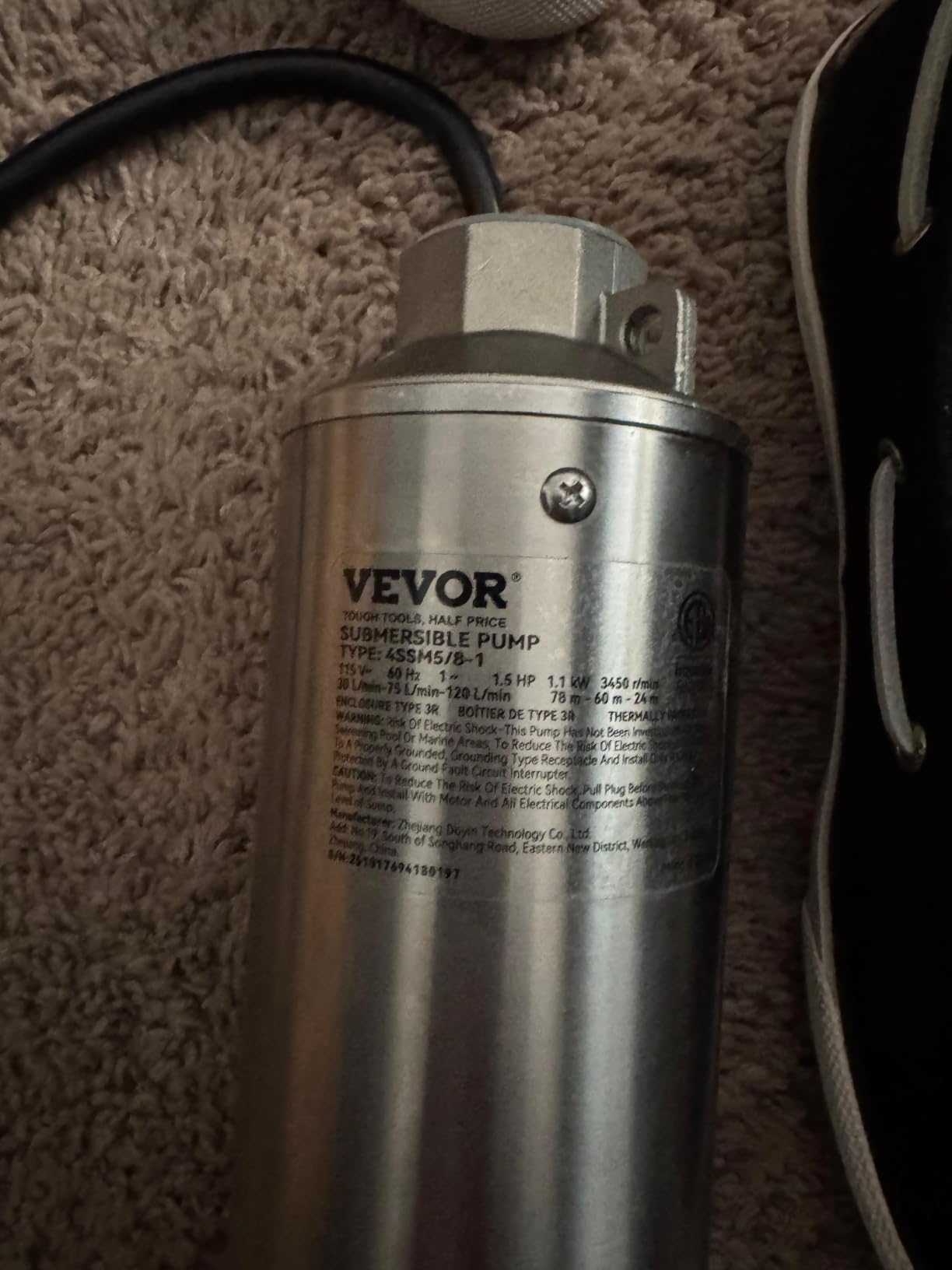 VEVOR Deep Well Submersible Pump 1.5 HP 115V/60Hz 37 GPM Flow 276 ft Head | for Industrial Irrigation & Home Use, 4 inch Stainless Steel Water Pump, with 33 ft Cord, External Control Box, IP68 Waterproof customer photo 1