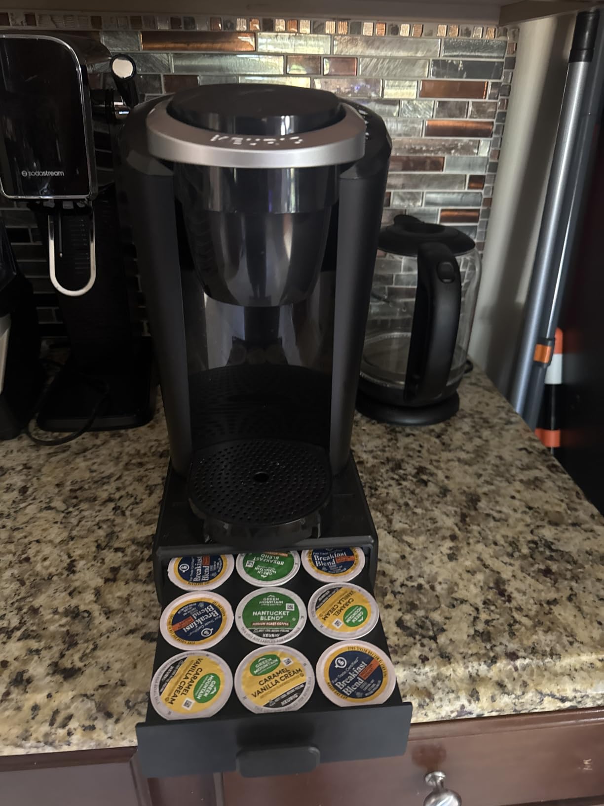 Keurig K-Compact Single-Serve K-Cup Pod Coffee Maker, 3 Brew Sizes, Smart Start Feature, 36oz Removable Reservoir, Black customer photo 2