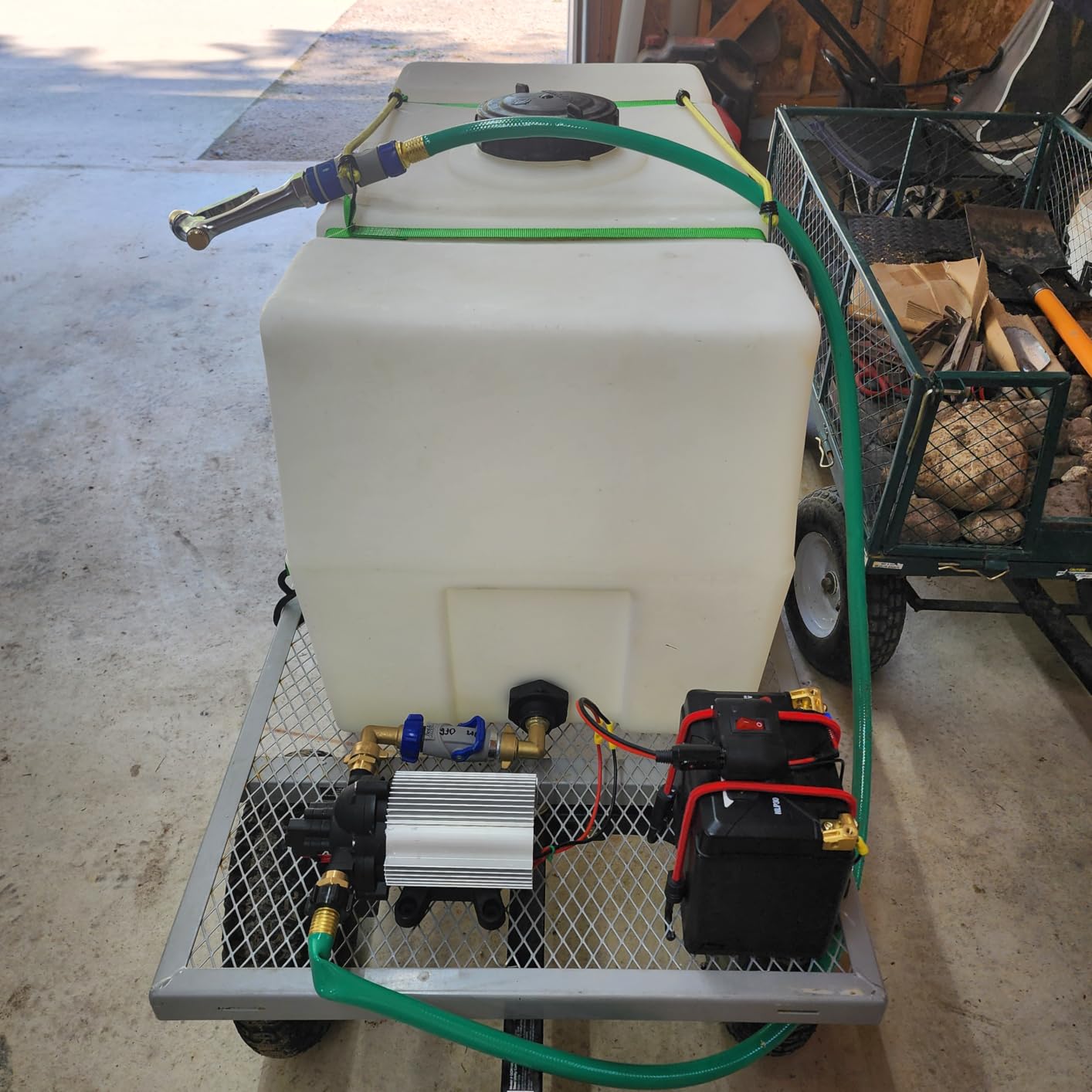 ECO-WORTHY RV Fresh Water Pump 12V DC 3.5GPM 45PSI with Pressure Switch, 12Volt Self Priming Water Pressure Diaphragm Pump On demand for RV Yacht Camper Sprayer Food Truck customer photo 1