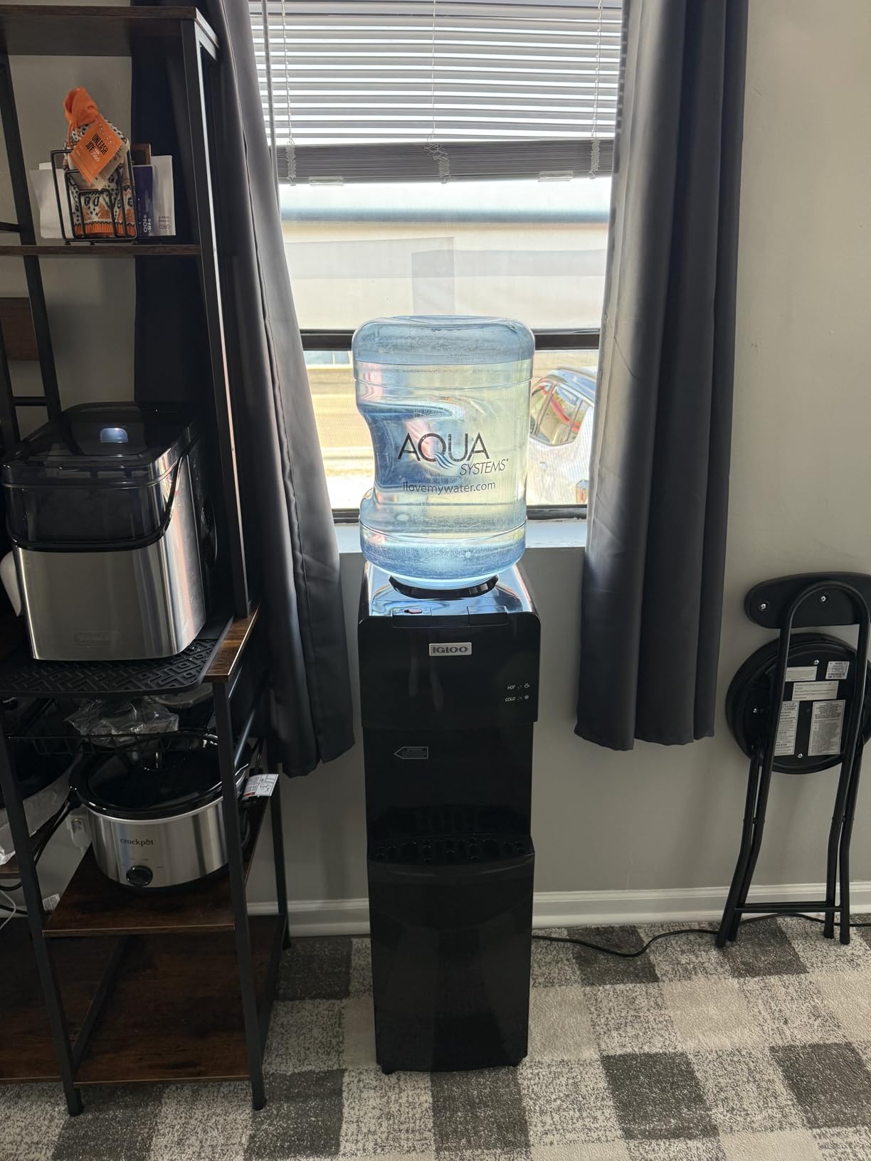 Igloo Top Loading Water Cooler with Removable Tray & Energy-Saving Features - Water Tower with Hot, Cold Temperature Settings- Water Dispenser Fits 3 & 5-Gallon Jugs with Child Safety Lock- Stainless customer photo 1