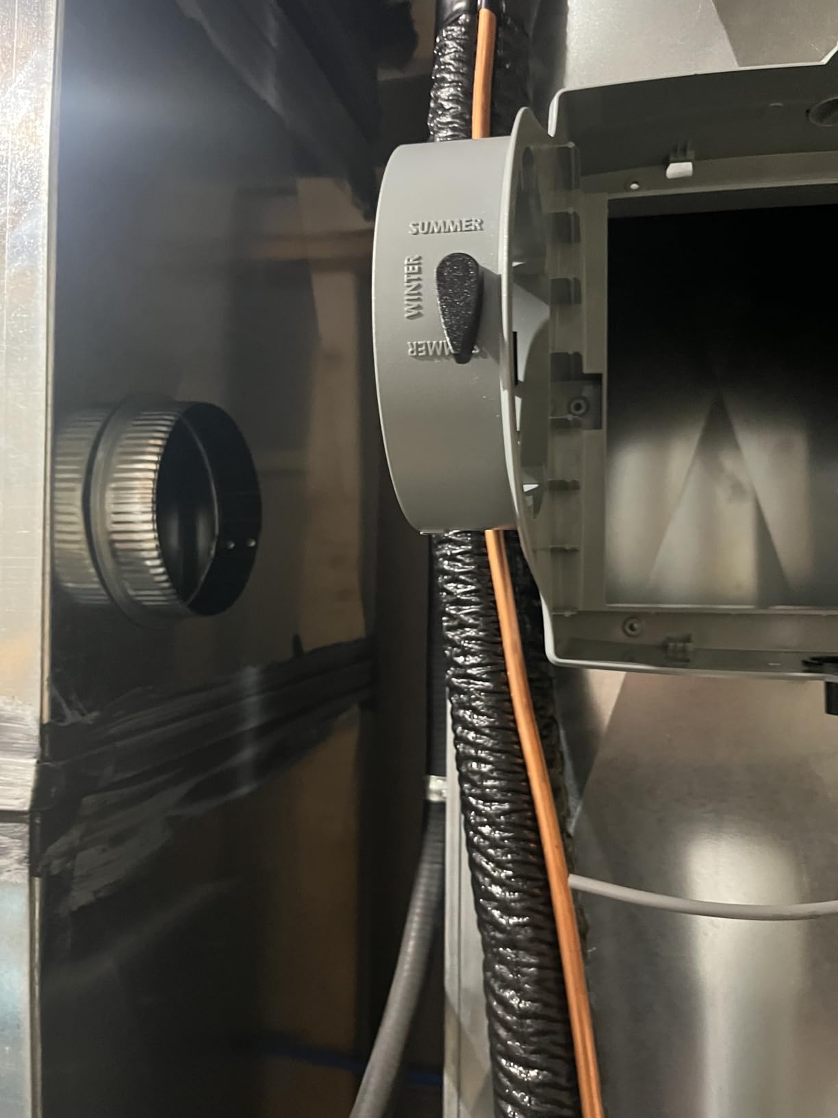 AprilAire 500M 12-gal. Whole-House Small Bypass Evaporative Humidifier with Manual Control for up to 3,600 sq. ft. + AprilAire Model 5843 Humidifier Installation Kit customer photo 2