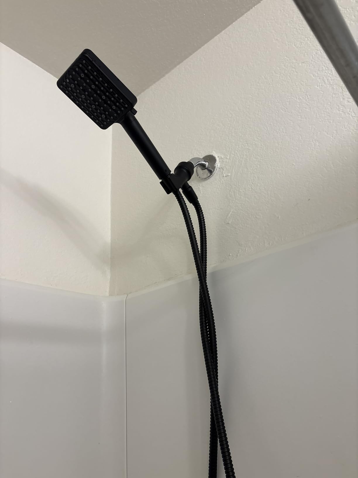 MakeFit Filtered Shower Head Black - 6 Modes High Pressure Handheld Shower Head with Filter Mineral Beads, Detachable Handheld Showerhead Set with Stainless Steel Hose and Shower Arm Bracket customer photo 2