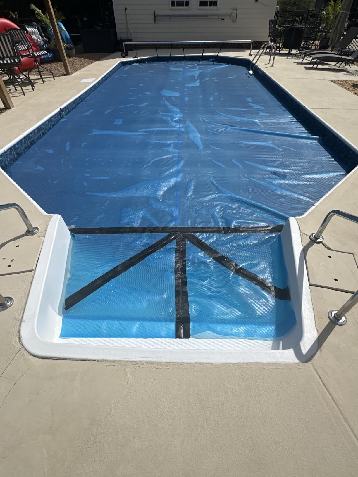 VEVOR Solar Pool Cover, 32 x 16 ft Rectangle Solar Blanket for Pools, 16 mil Solar Covers for Inground Above Ground Swimming Pool Solar, Blue customer photo 2