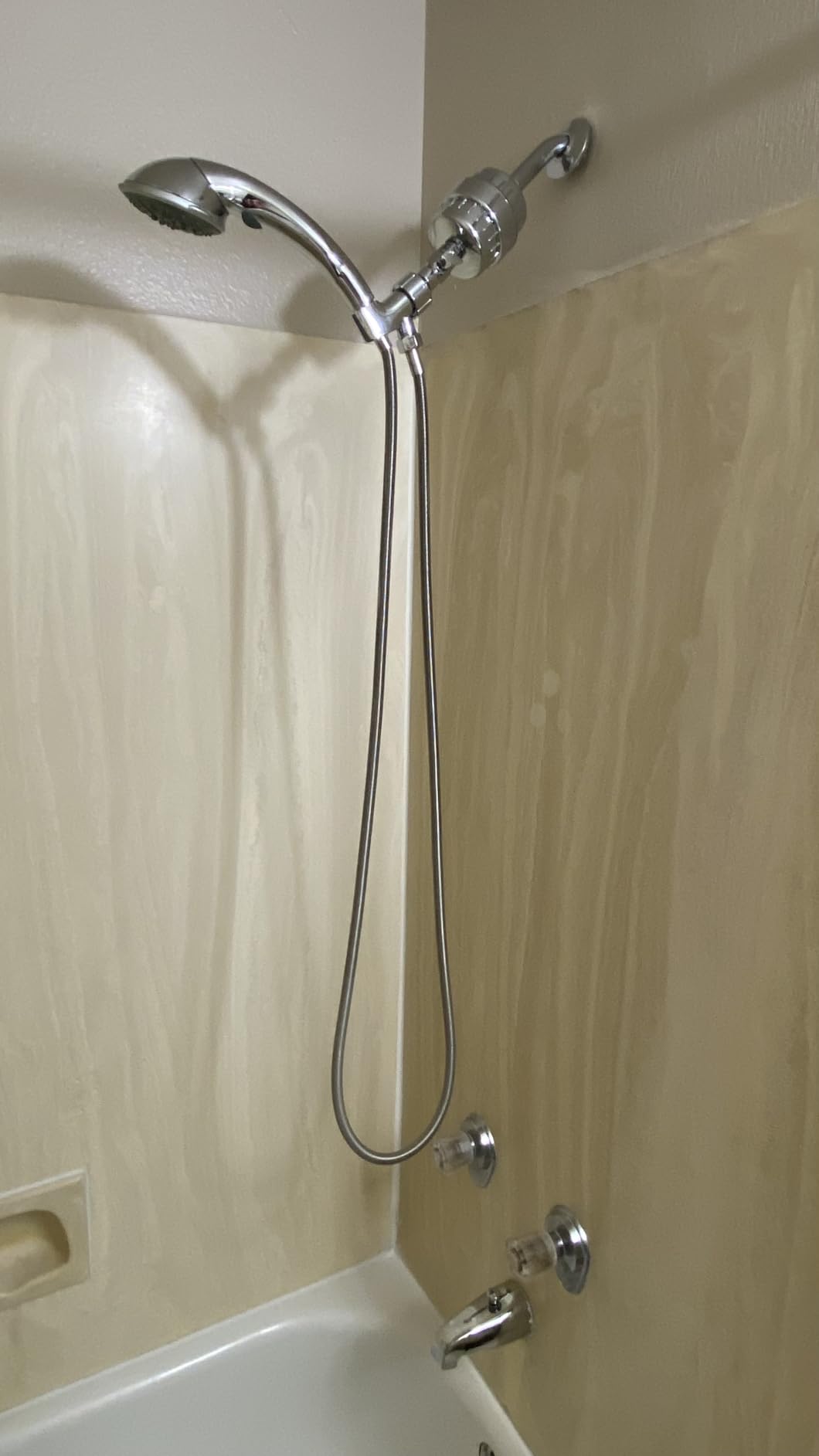 weAQUA Heavy Duty NO BS Shower Filter – 99% Removal for Hard Water, Chlorine, Fluoride, Heavy Metals, Micro-life, Organics and More customer photo 2