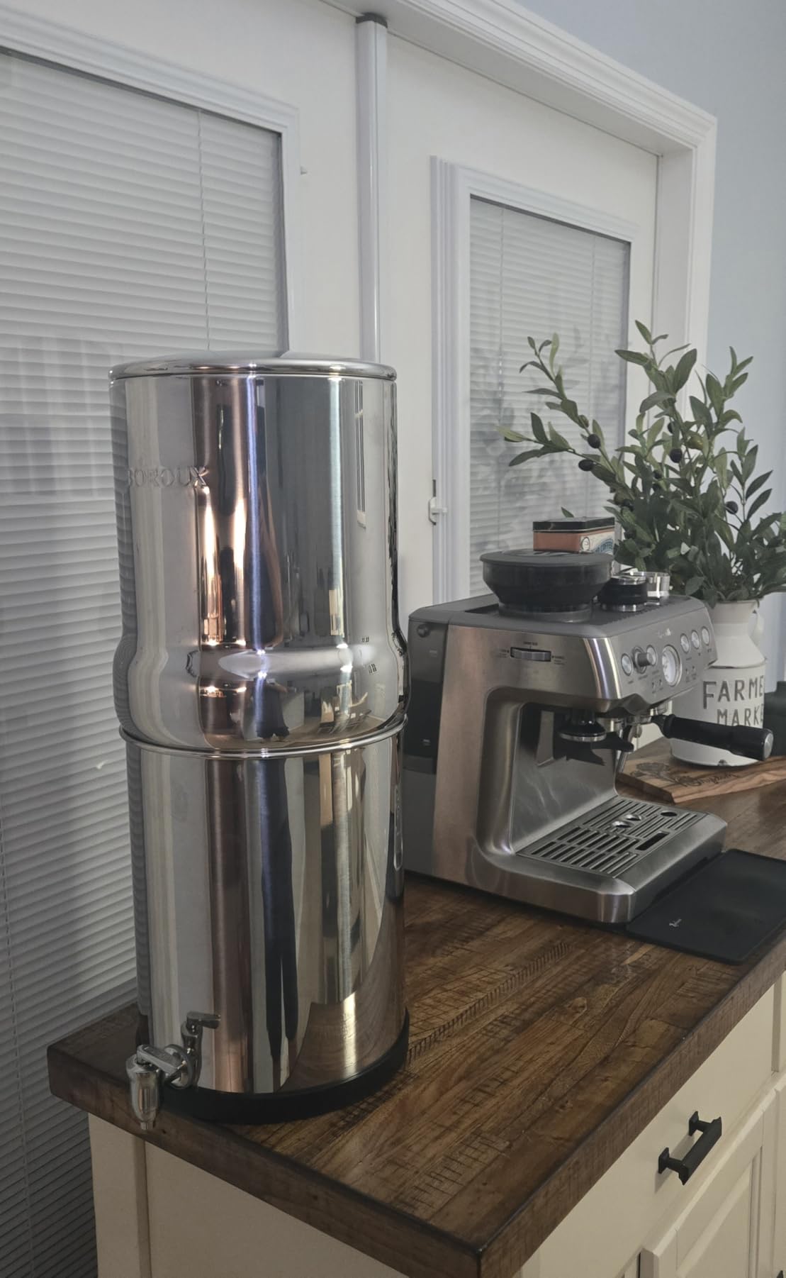 Boroux Legacy Gravity-Fed Countertop Stainless Steel Water Filter System | 3 Gallons with 2 Authentic Black Foundation Filters | Matte White customer photo 2