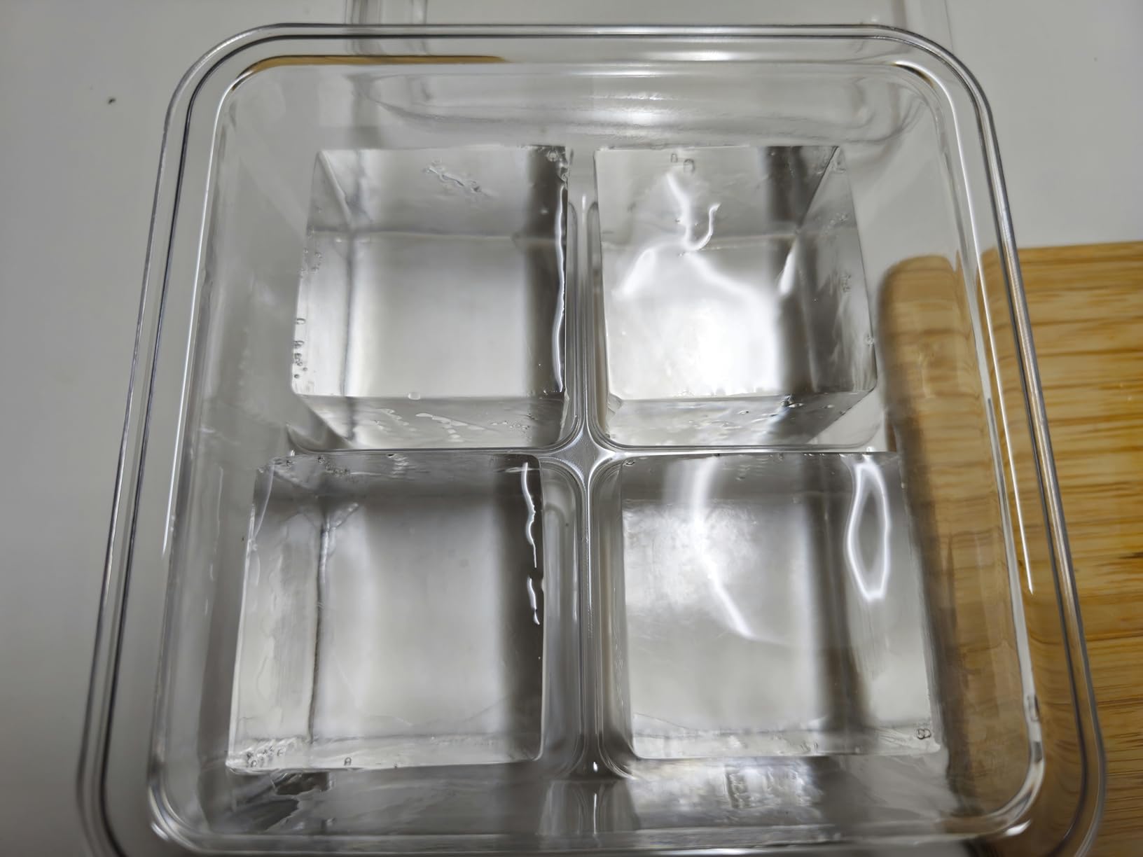 Klaris Clear Ice Maker, 4 Large 2-Inch Ice Cubes for Whiskey & Cocktails customer photo 2