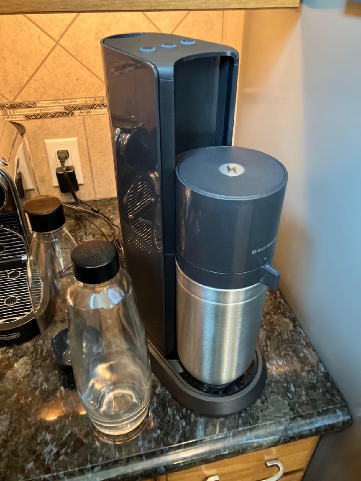 SodaStream E-Duo Sparkling Water Maker (Black) with 60L CO2, 1 BPA-Free Carbonating Bottle and (1) 1L Glass Bottle customer photo 1