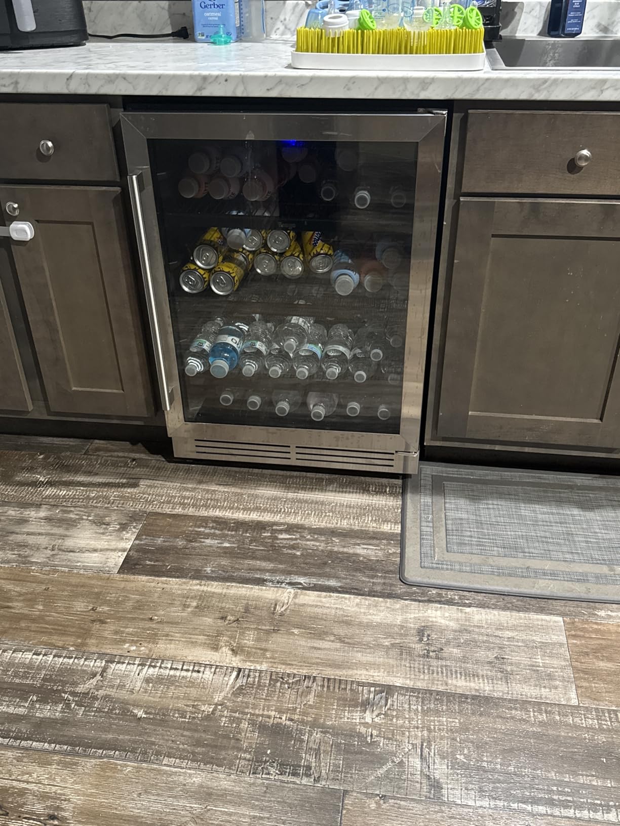 Yeego Beverage Refrigerator Cooler - 24 inch 180 Cans Mini Fridge with Glass Door, 34-54 ℉ Under Counter Refrigerator Built-in for Wine Beer Soda for Bar Bedroom Office (Left-Hinged) customer photo 1