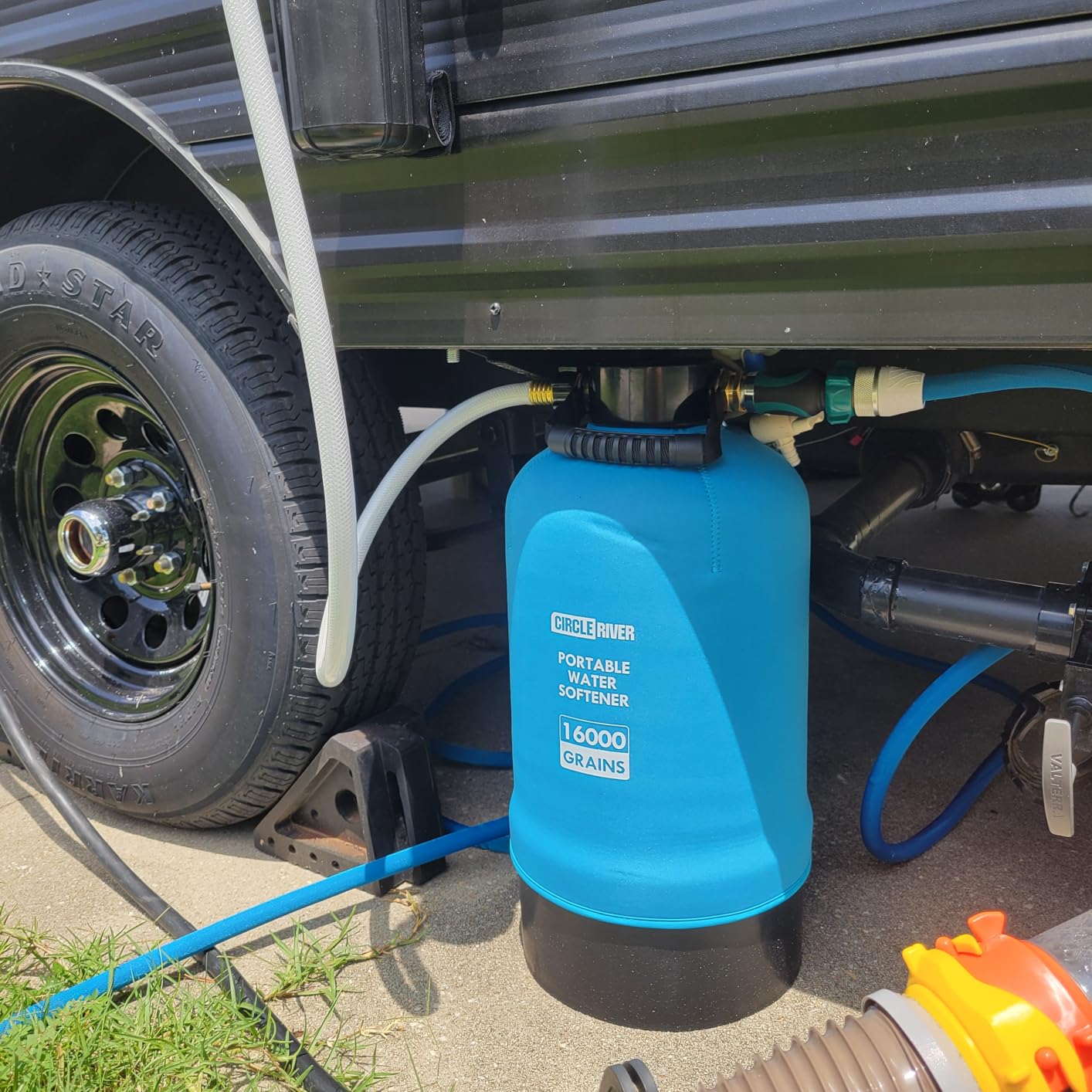 RV Water Softener with Water Hose, 16,000 Grains 3/4