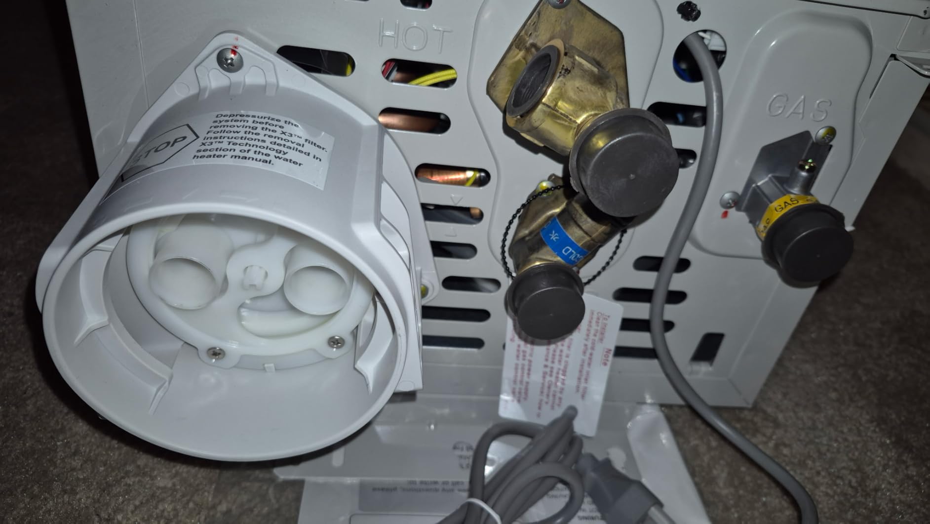 A. O. Smith Tankless Water Heater Natural Gas - Endless Instant Hot Water up to 10 GPM - Integrated Recirculation Pump - Indoor Condensing 199,000 BTU ProLine XE ATI-540P-N customer photo 2