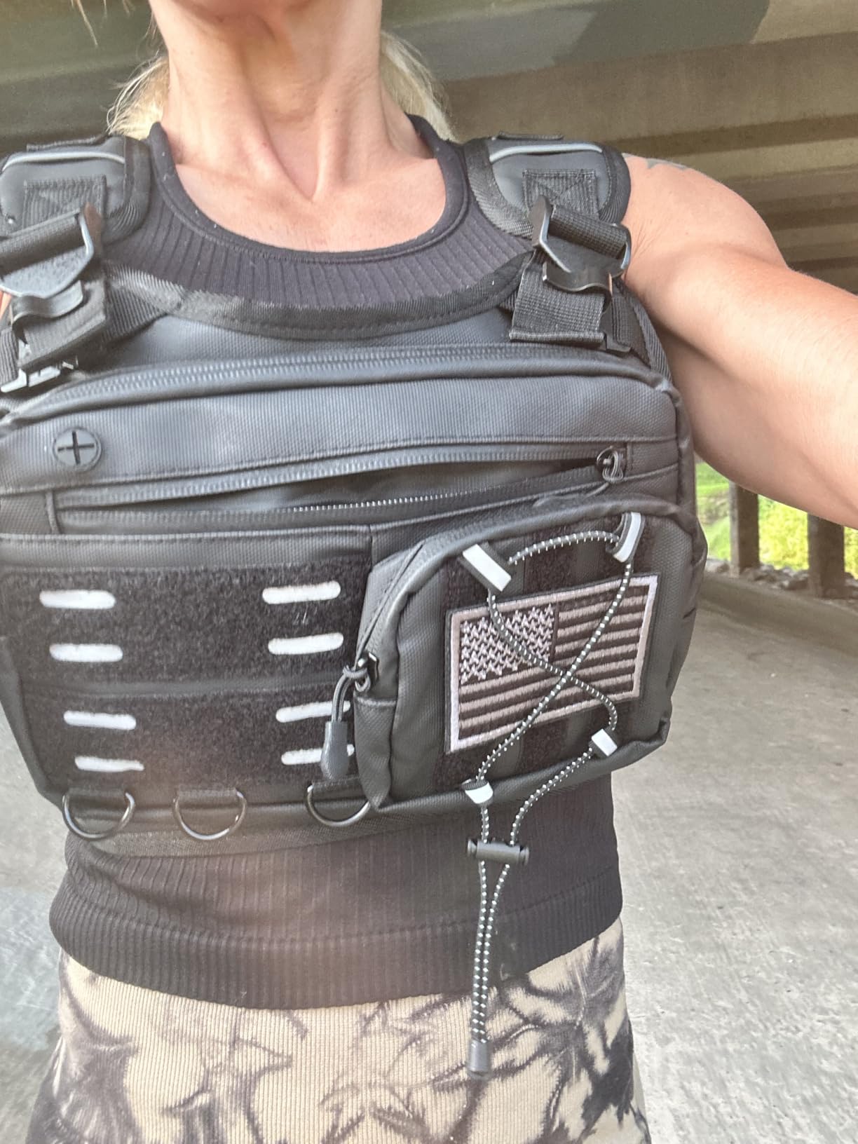Zelvot Running Vest with 2L Water Bladder, Hydration Backpack, U.S. Design Patent, Lightweight Hydration Pack with Gear Holder, Reflective Chest Pack for Men Women customer photo 2