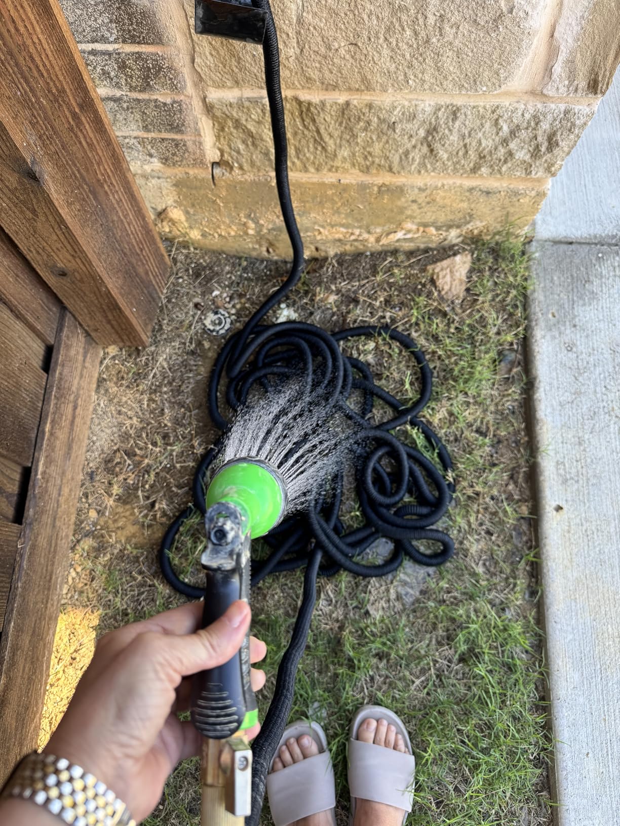 Flexi Hose Expandable Garden Hose with 8 Function Nozzle, 50FT - Lightweight Retractable Garden Hose, Water Hose - No-Kink Flexibility, 3/4 Inch Solid Brass Fittings and Double Latex Core customer photo 1