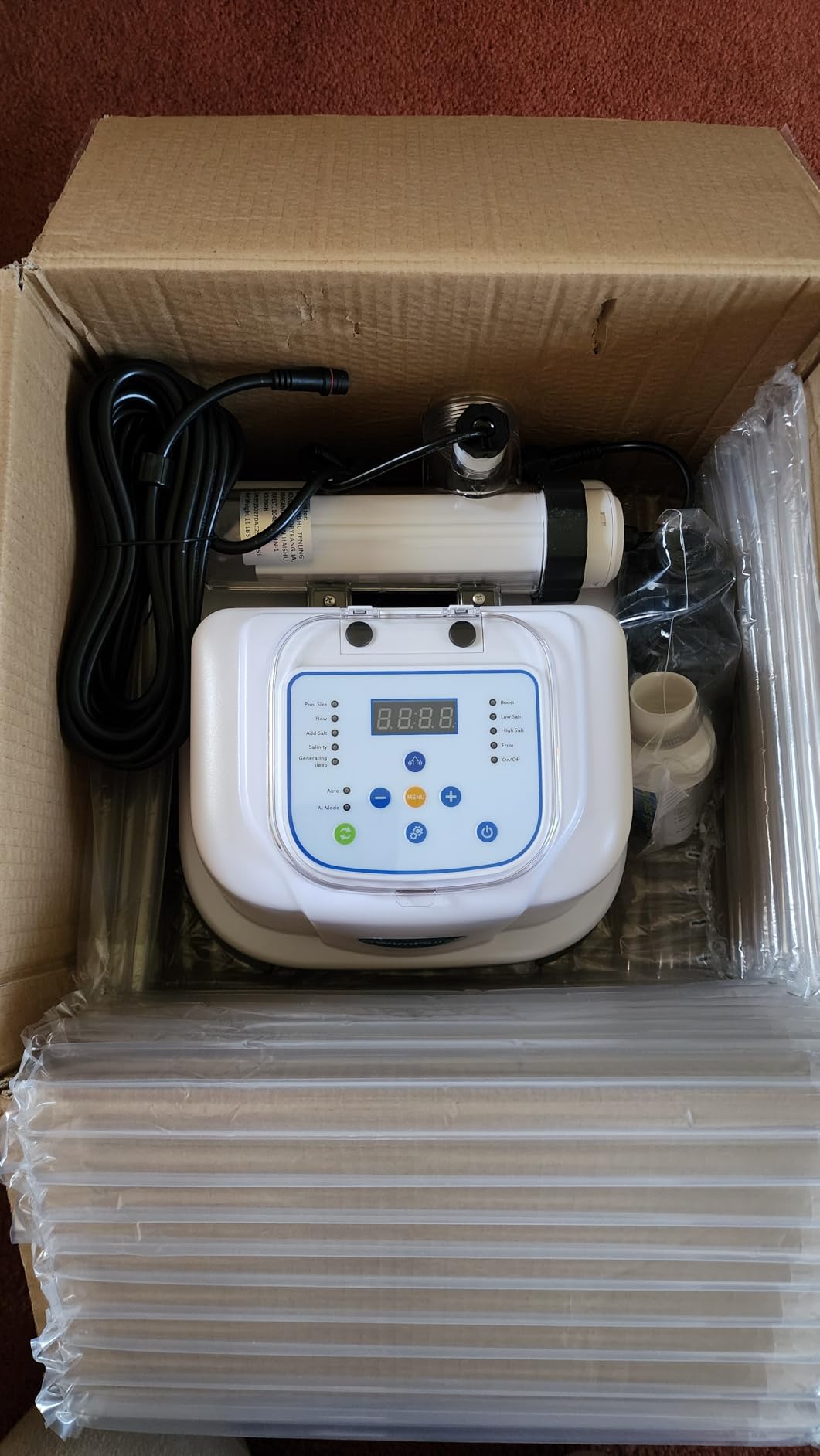 Saltwater Chlorinator System for Above Ground Pools up to 15,000 Gallons, Self-Cleaning Saltwater Pool Chlorinator Generator with Test Strip Included customer photo 2