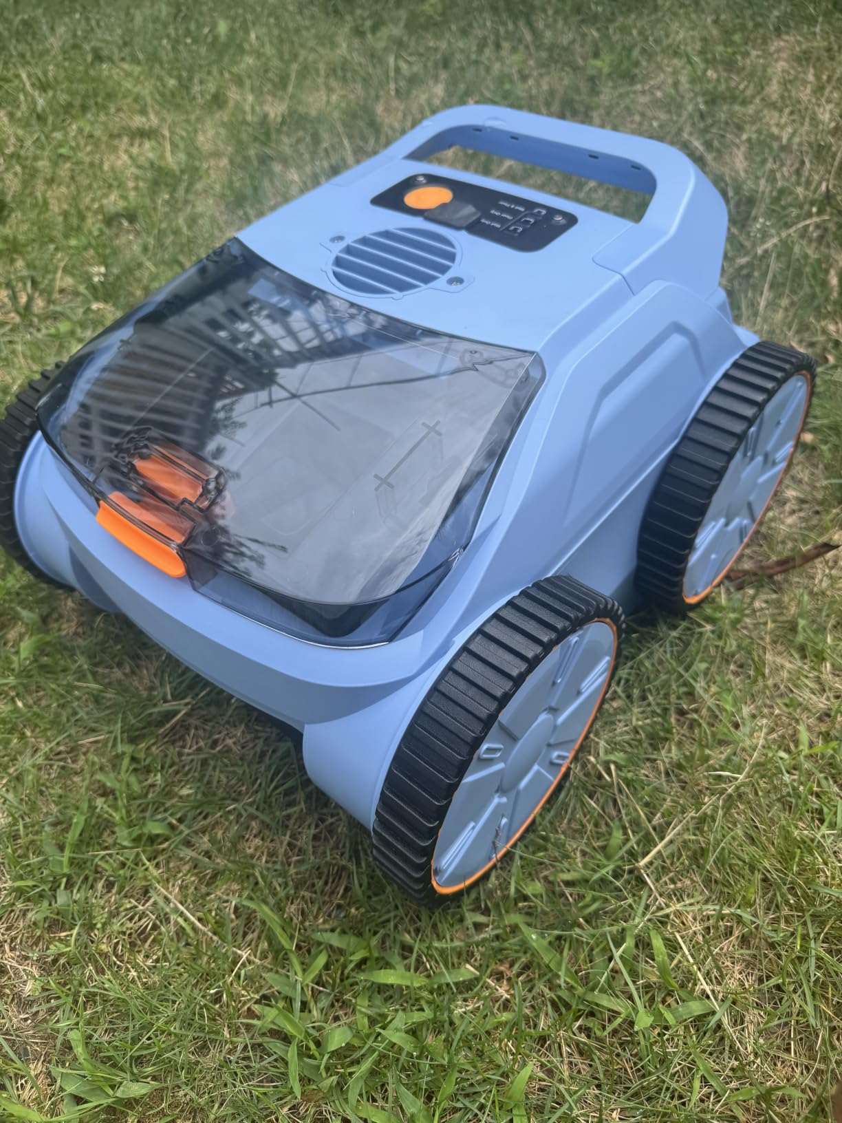 Cordless Robotic Pool Cleaner, 180 Mins Runtime Self-Parking Pool Vacuum for Above Ground Pools, Wall Climbing Automatic Pool Robot - NOT Suitable for Pools with Sharp Steps/Raised Drains customer photo 1