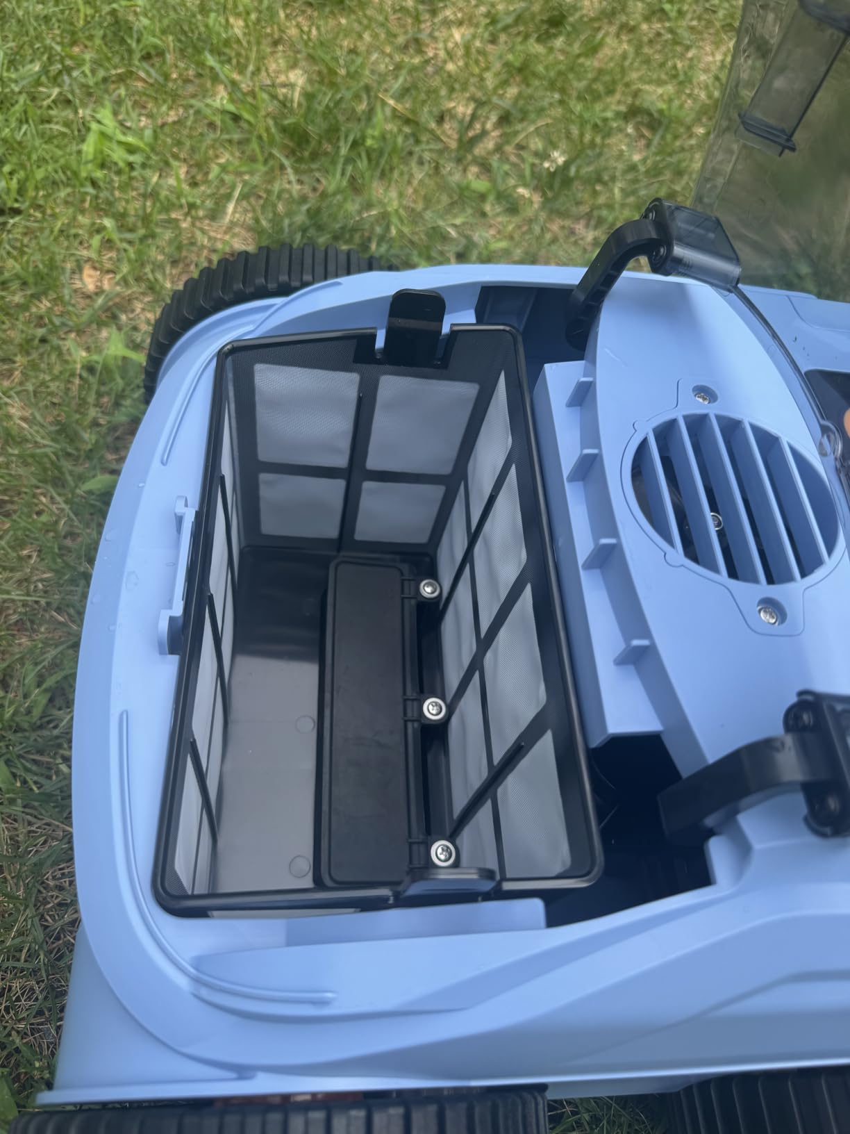 Cordless Robotic Pool Cleaner, 180 Mins Runtime Self-Parking Pool Vacuum for Above Ground Pools, Wall Climbing Automatic Pool Robot - NOT Suitable for Pools with Sharp Steps/Raised Drains customer photo 2