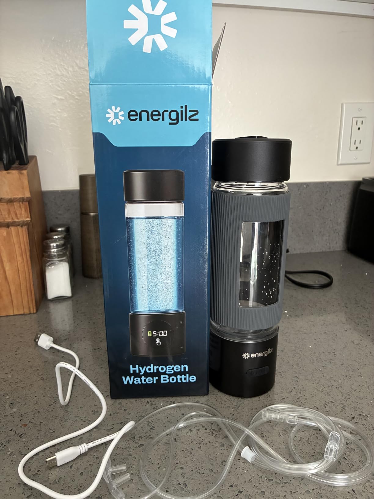 Hydrogen Water Bottle | 16.2 oz (480 ml) Hydrogen Water Generator | 6000 PPB Hydrogenator Machine | SPE/PEM Ionizer Generator (Silver) customer photo 1