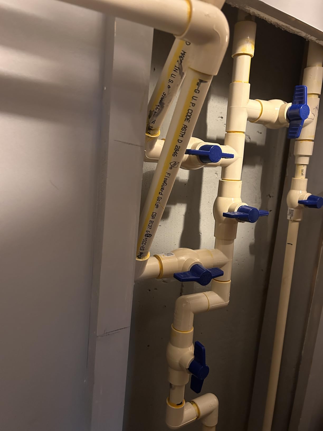 GE Smart Water Softener, 35,000 Grain, Reduce Hard Minerals to Whole House, Built-in WiFi with Water Flow Alerts, Soft Water for Shower, Appliances, and Plumbing, GXSH35W customer photo 2