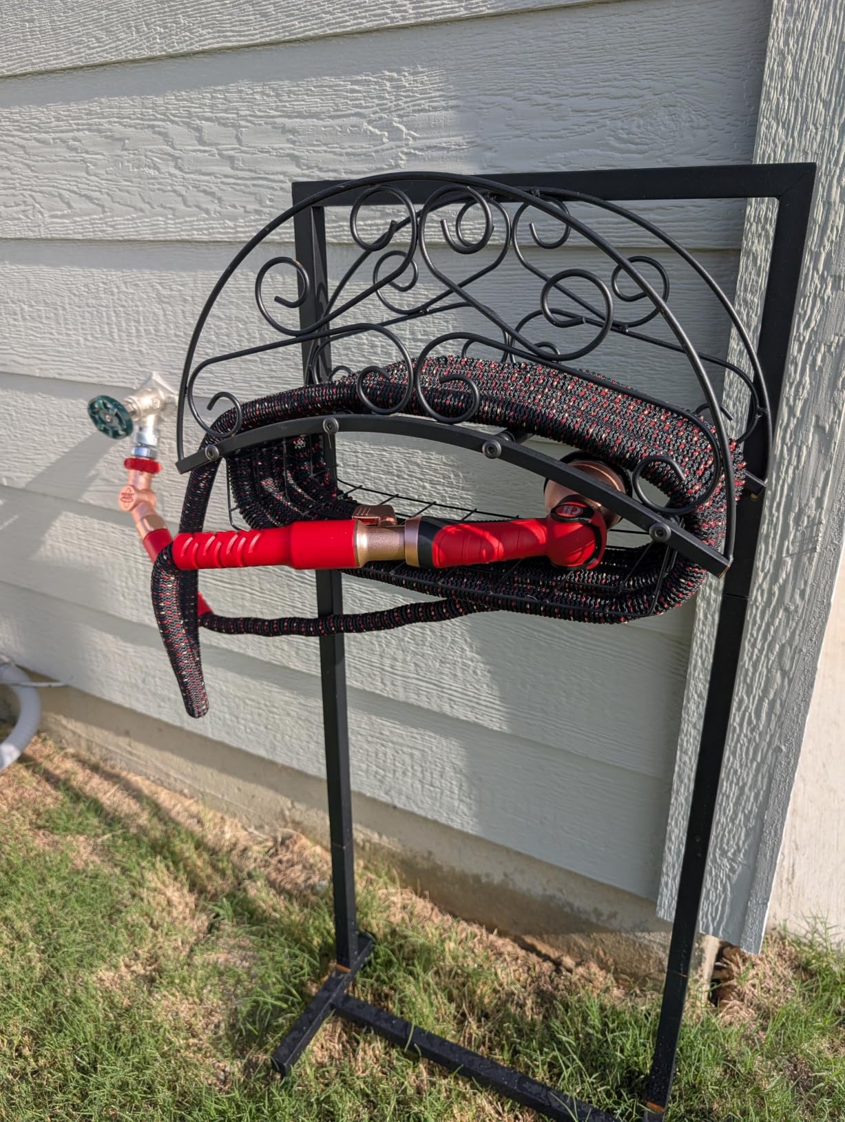 Pocket Hose Ballistic 100 FT Expandable Garden Hose, No-Kink, As Seen on TV | Anti-burst sleeve reinforced with bulletproof fiber, 360° swiveling pocket pivot connector, lightweight compact design customer photo 1