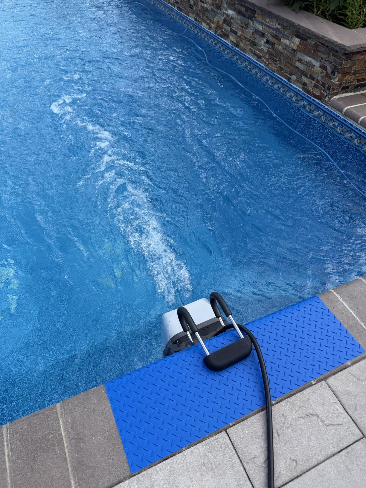iGarden Portable Swim Jet X 5 for Pool, Swim Current Machine with 5-Gear Adjustable Flow, No Installation, Up to 5h Runtime, App Control, 880GPM Pool Current Generator Training & Fun customer photo 1