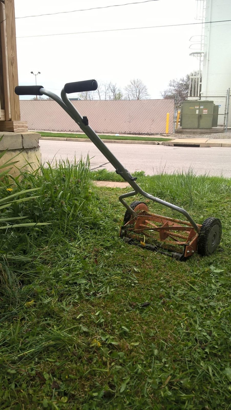 American Lawn Mower 1204-14 14-Inch 4-Blade Push Reel Lawn Mower, Red customer photo 2