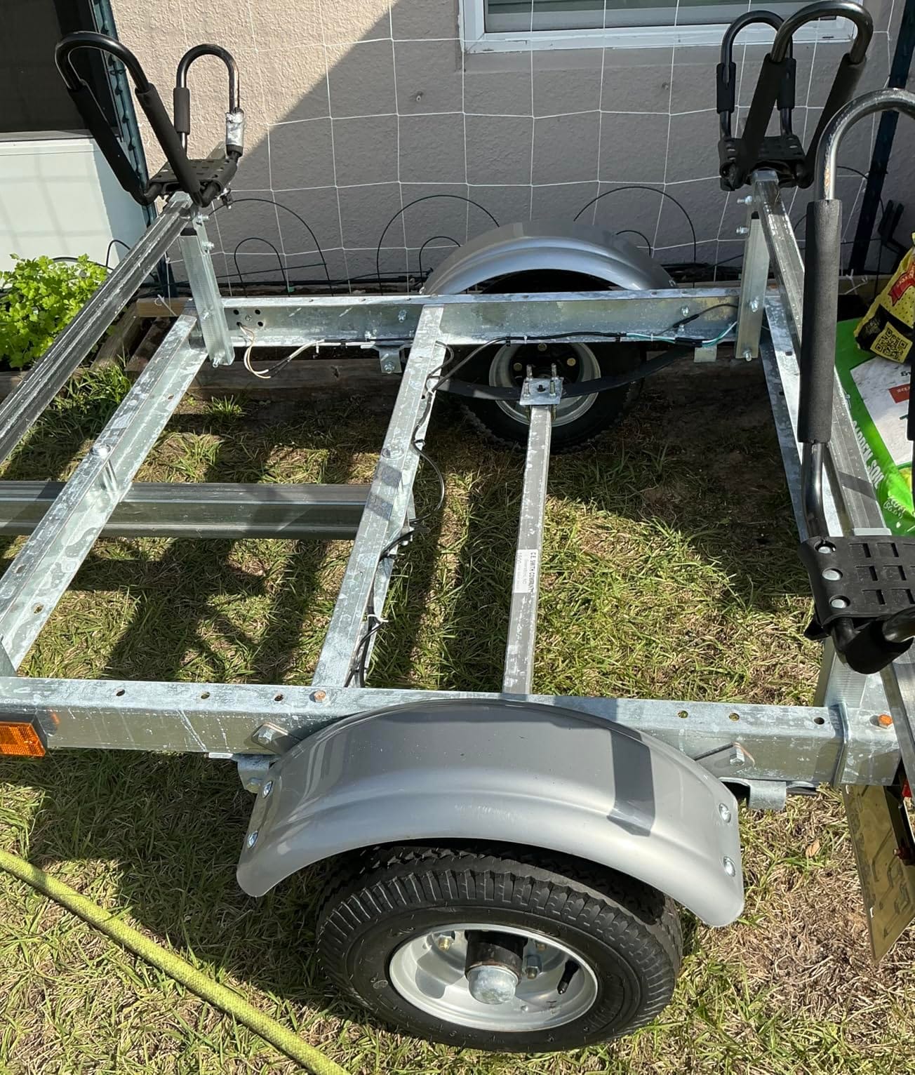 Malone MPG585 EcoLight Kayak Trailer | 14' / 400 lbs Capacity | Fully Submersible | Marine Grade Galvanized Steel Construction customer photo 1