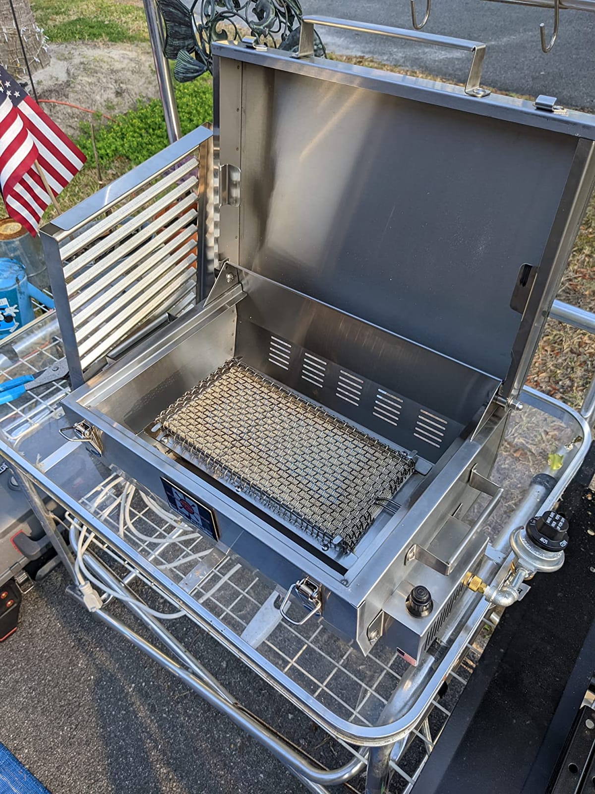 Solaire SOL-EV17A Everywhere Portable Infrared Propane Gas Grill, Stainless Steel customer photo 1