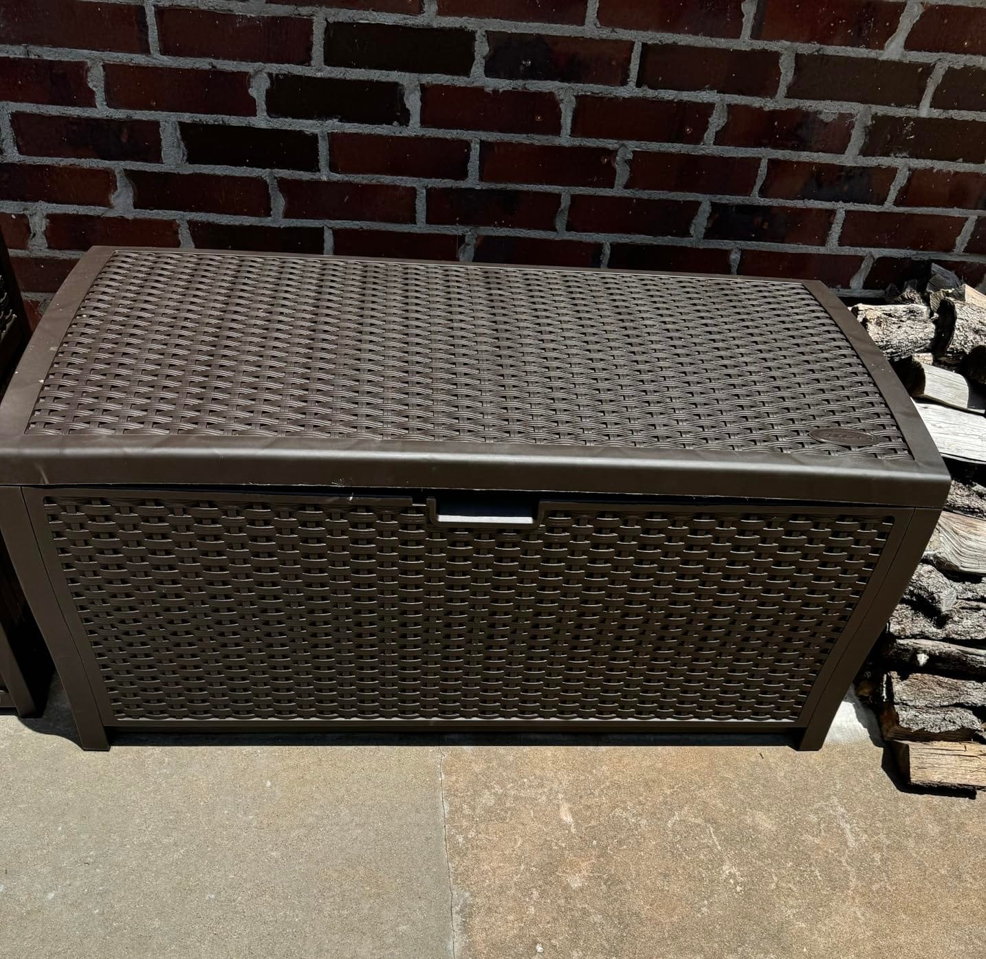 Suncast Outdoor Storage Box - 73 Gallon Mocha Brown Deck Box customer photo 2
