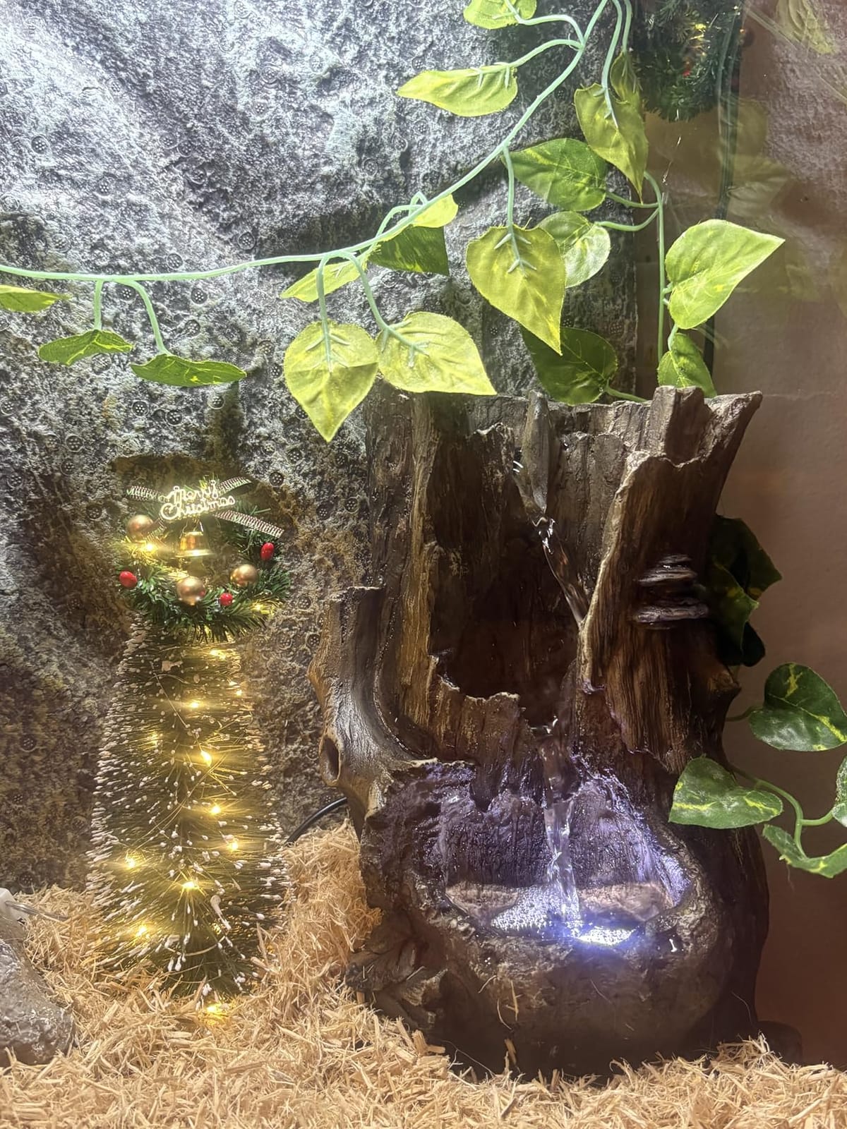Alpine Corporation WIN326 Indoor Tabletop Light-Up Tiered Rainforest Tree Trunk Water Fountain with LED Lights, 11