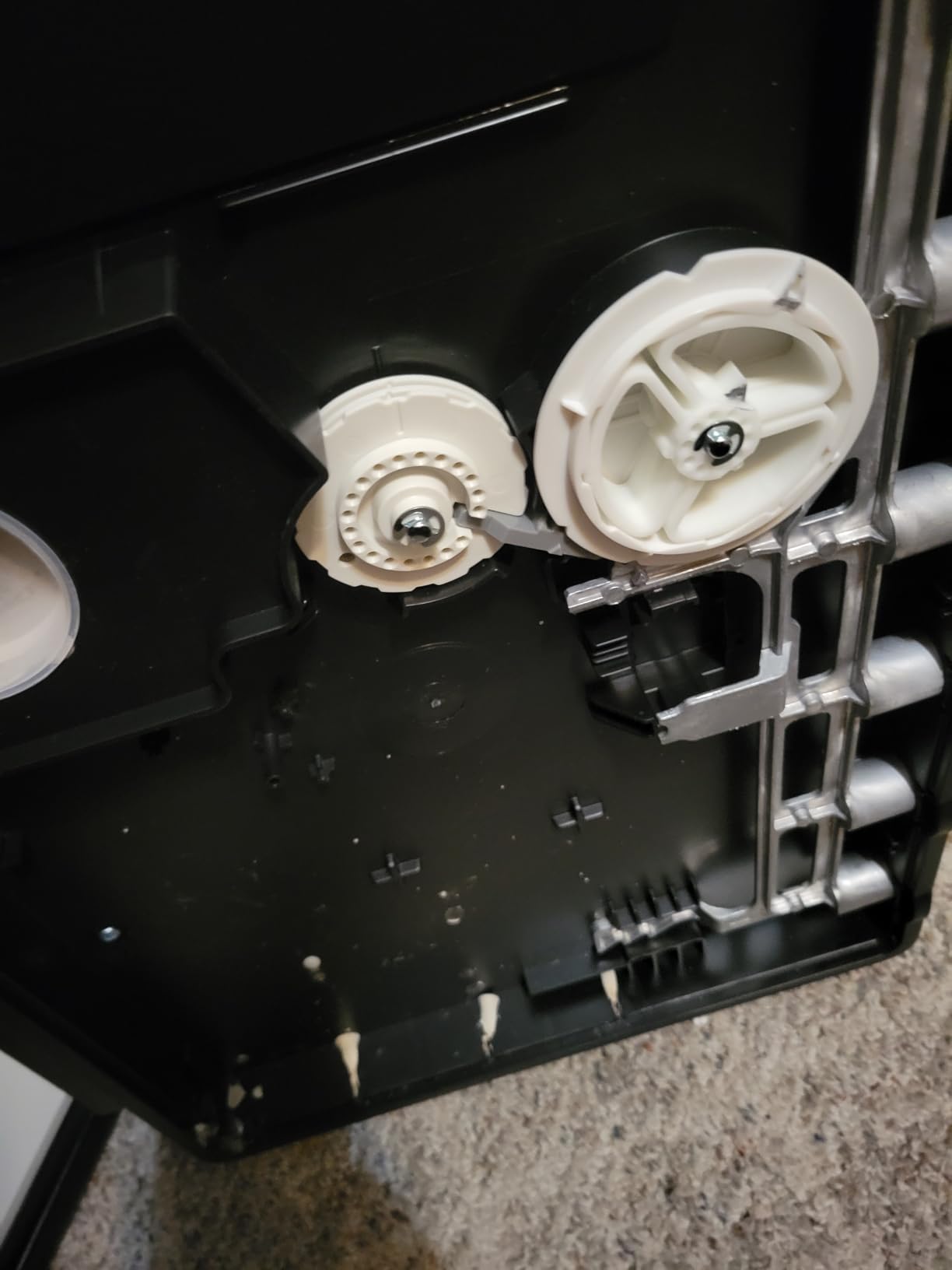 SentrySafe Fireproof Waterproof Safe with Dial Combination, 1.23 Cubic Feet, SFW123DSB customer photo 1