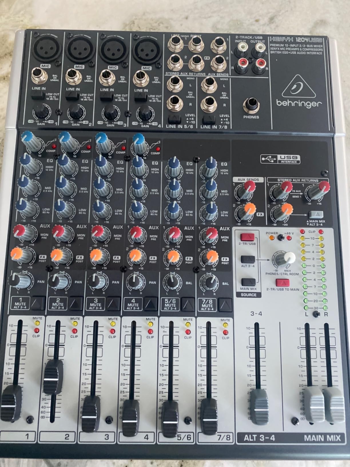 Behringer XENYX 1204USB Premium 12-Input 2/2-Bus Mixer with XENYX Mic Preamps and Compressors, British EQ and USB/Audio Interface customer photo 2