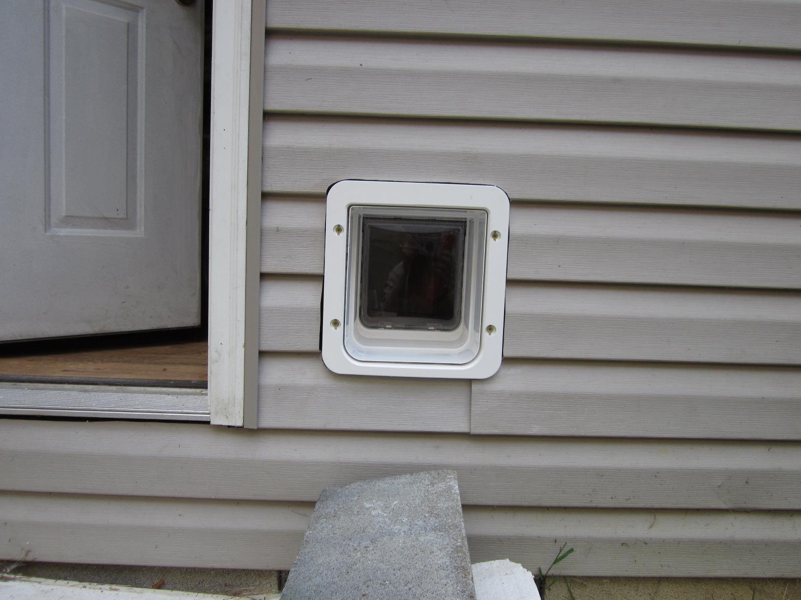 SureFlap-Sure Petcare Microchip Pet Door (White) customer photo 2