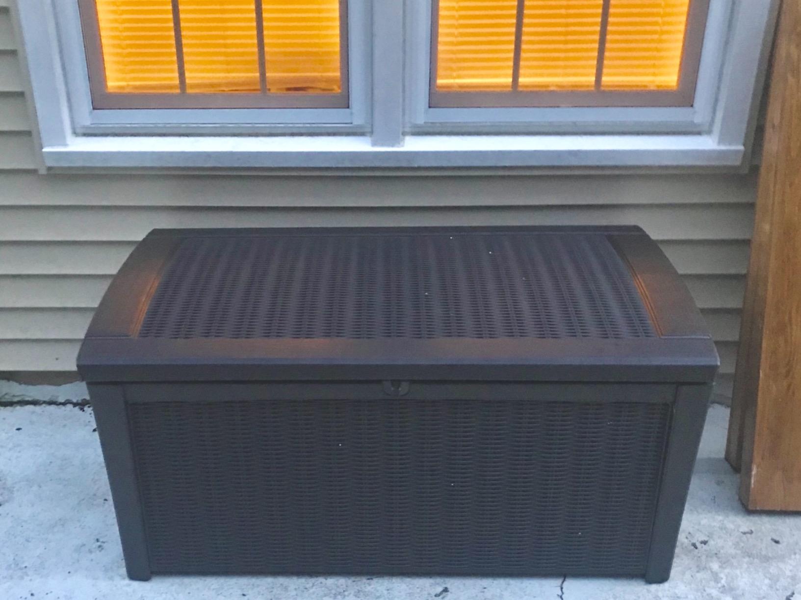 Keter Borneo 110 Gallon Resin Deck Box customer photo 2